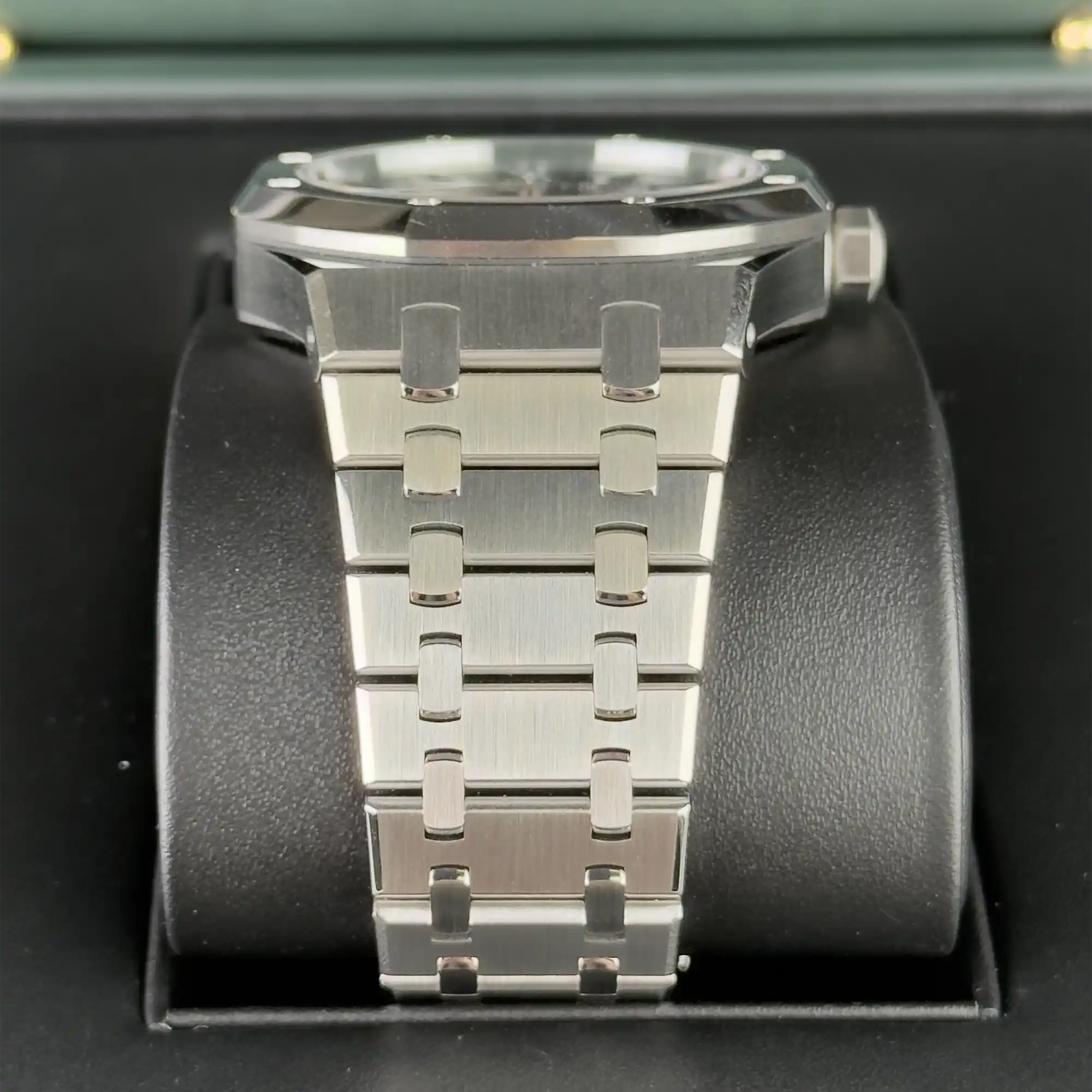 Audemars Piguet Royal Oak 41mm Black Dial Steel 15510ST.OO.1320ST.07 - Bracelet 2
