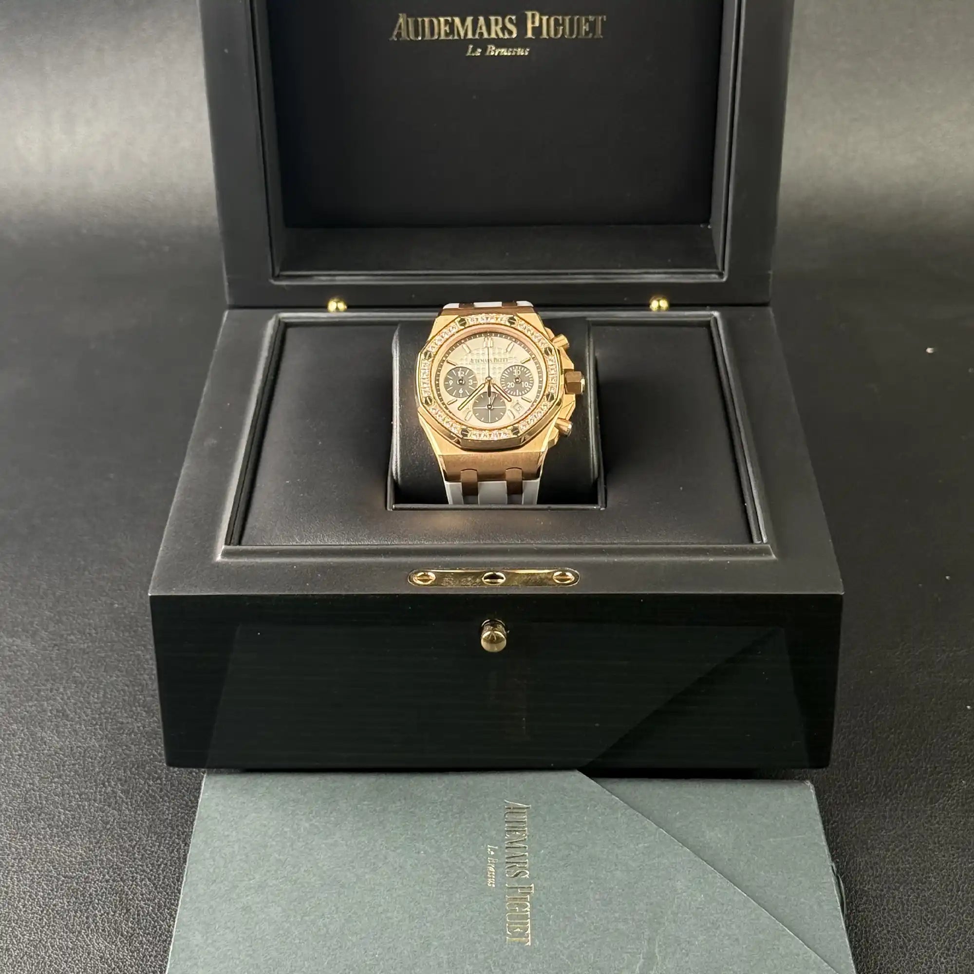 Audemars Piguet Royal Oak Offshore 26231OR.ZZ.D003CA.01 - Pre-Owned - Full set