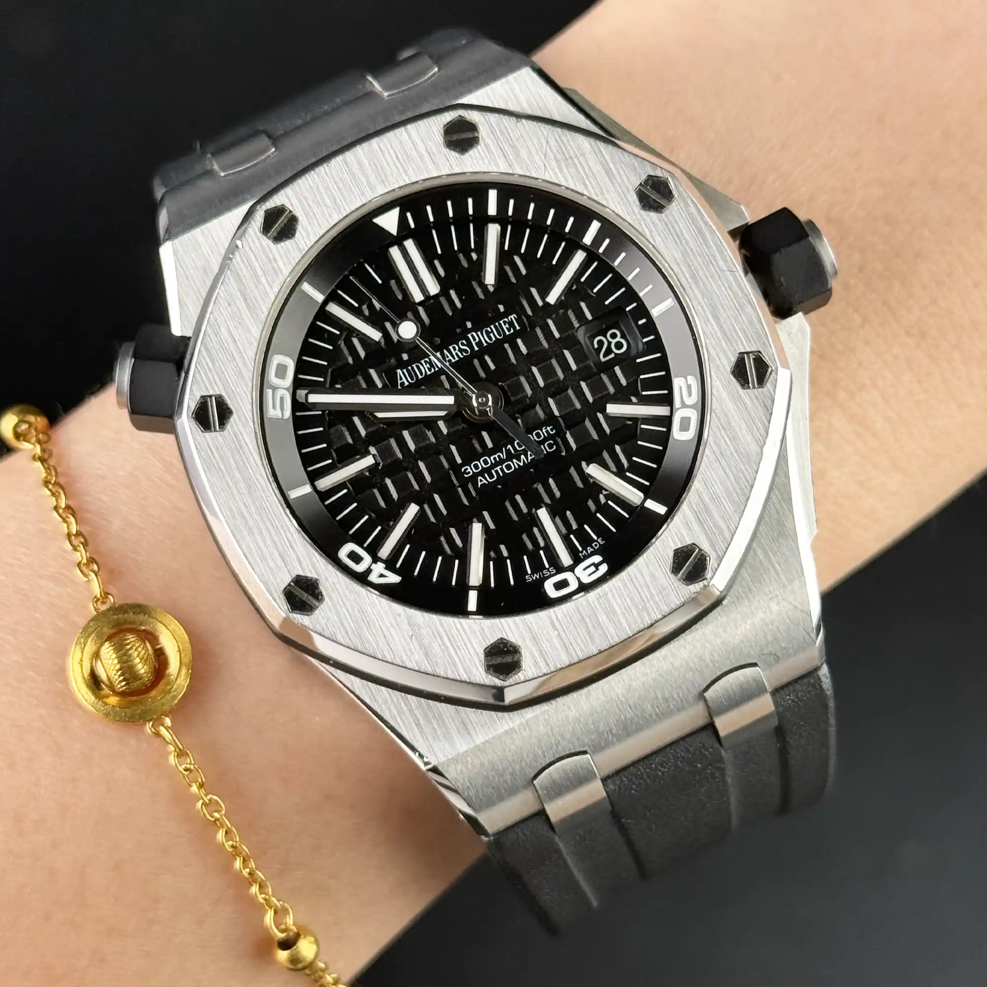 Audemars Piguet Royal Oak Offshore Diver Black Dial Stainless Steel 15710ST.OO.A002CA.01 - 2012 Pre-Owned - Wrist