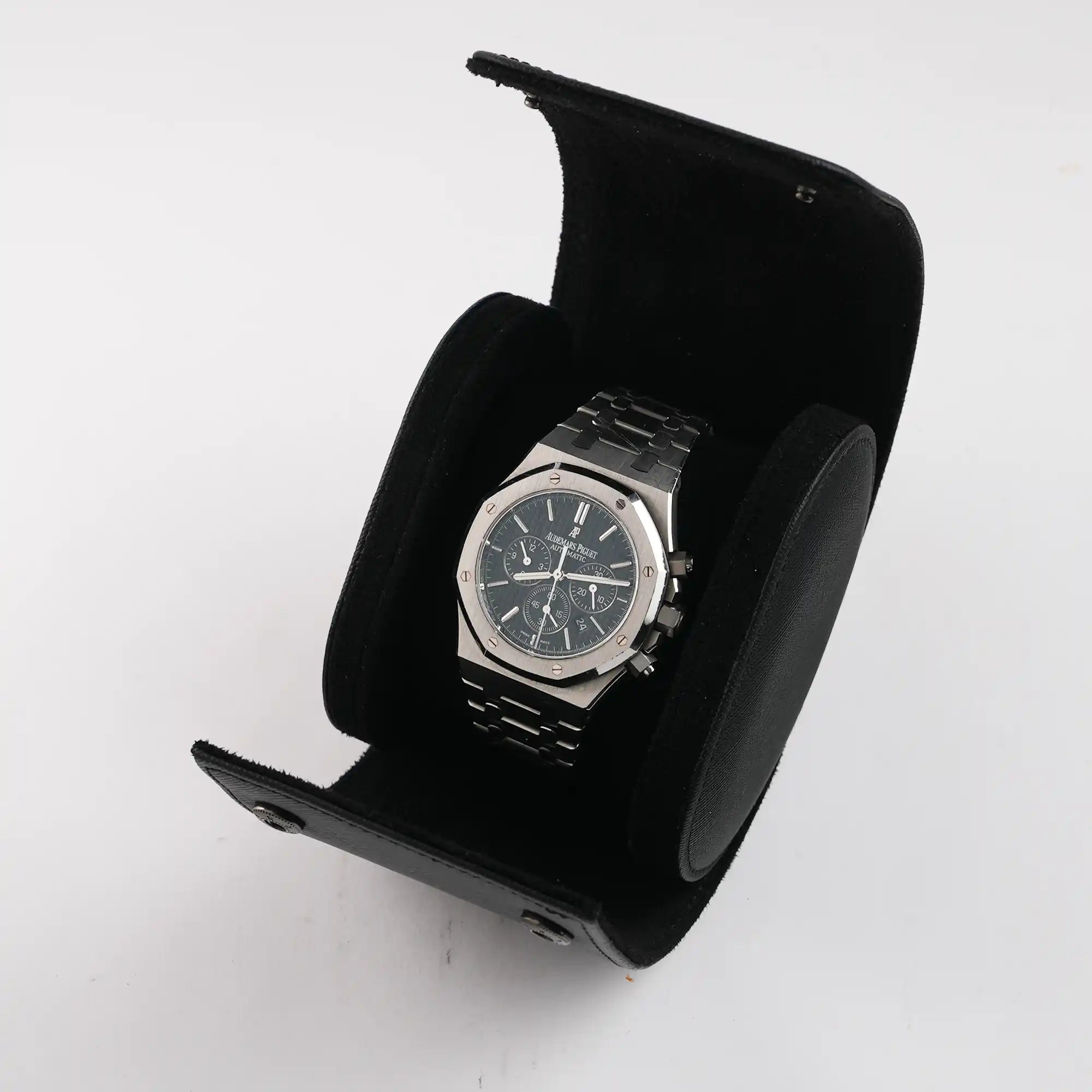 Black Leather Travel Watch Case – Single Watch - Watch inside