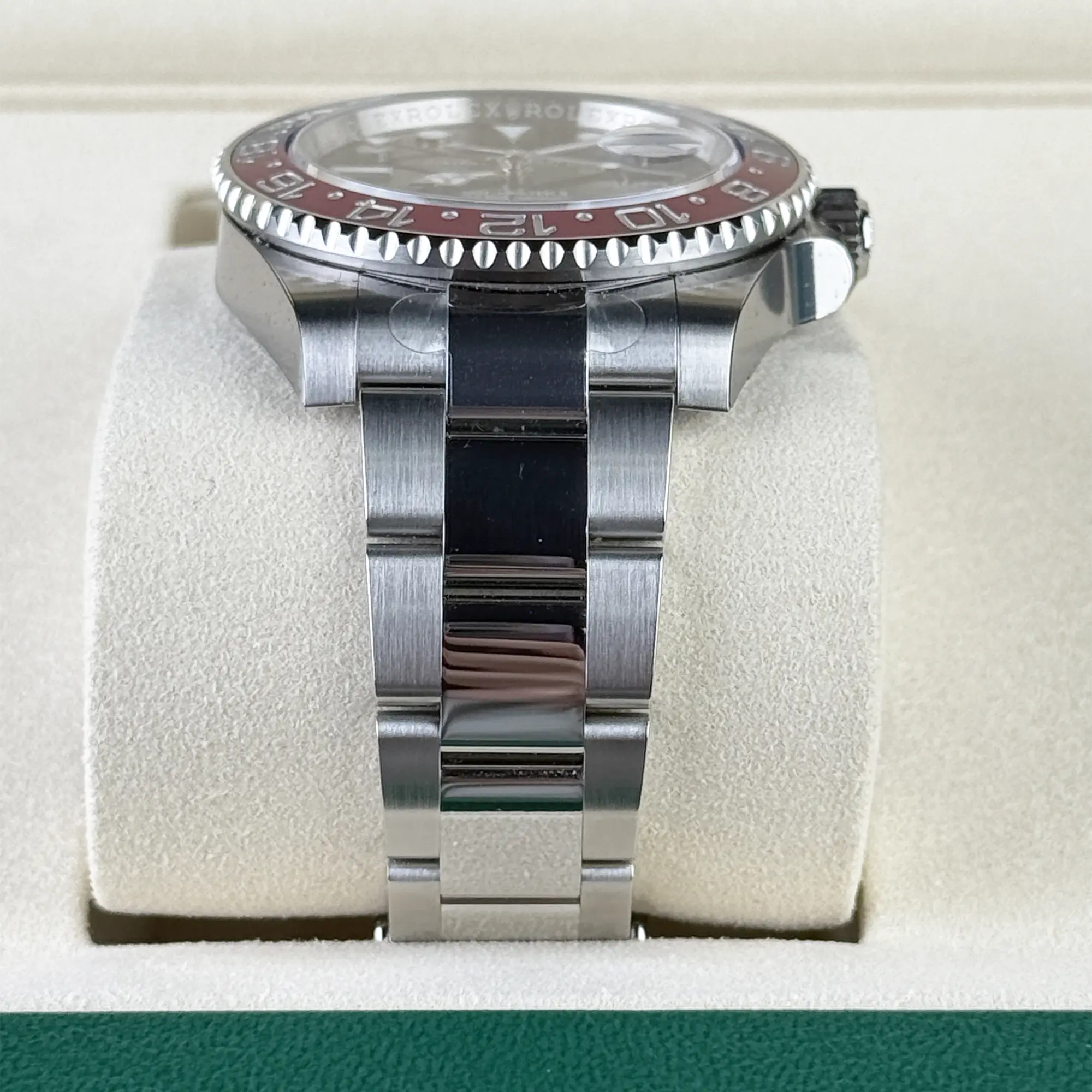 Bracelet 2 - Rolex GMT Master II "Pepsi" Oyster 126710BLRO