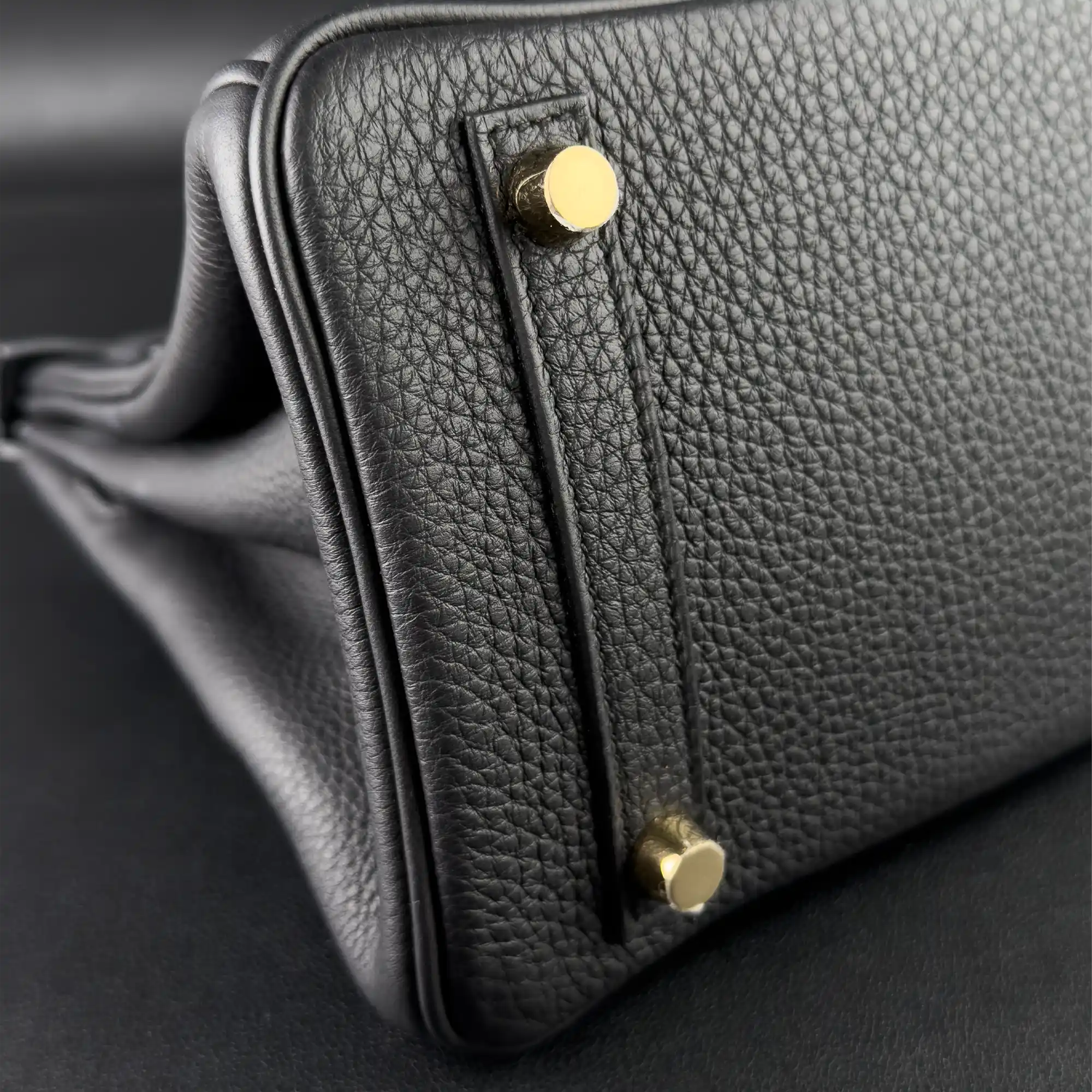 Hermes Birkin 25 Noir Togo Gold Hardware - Bottom 2