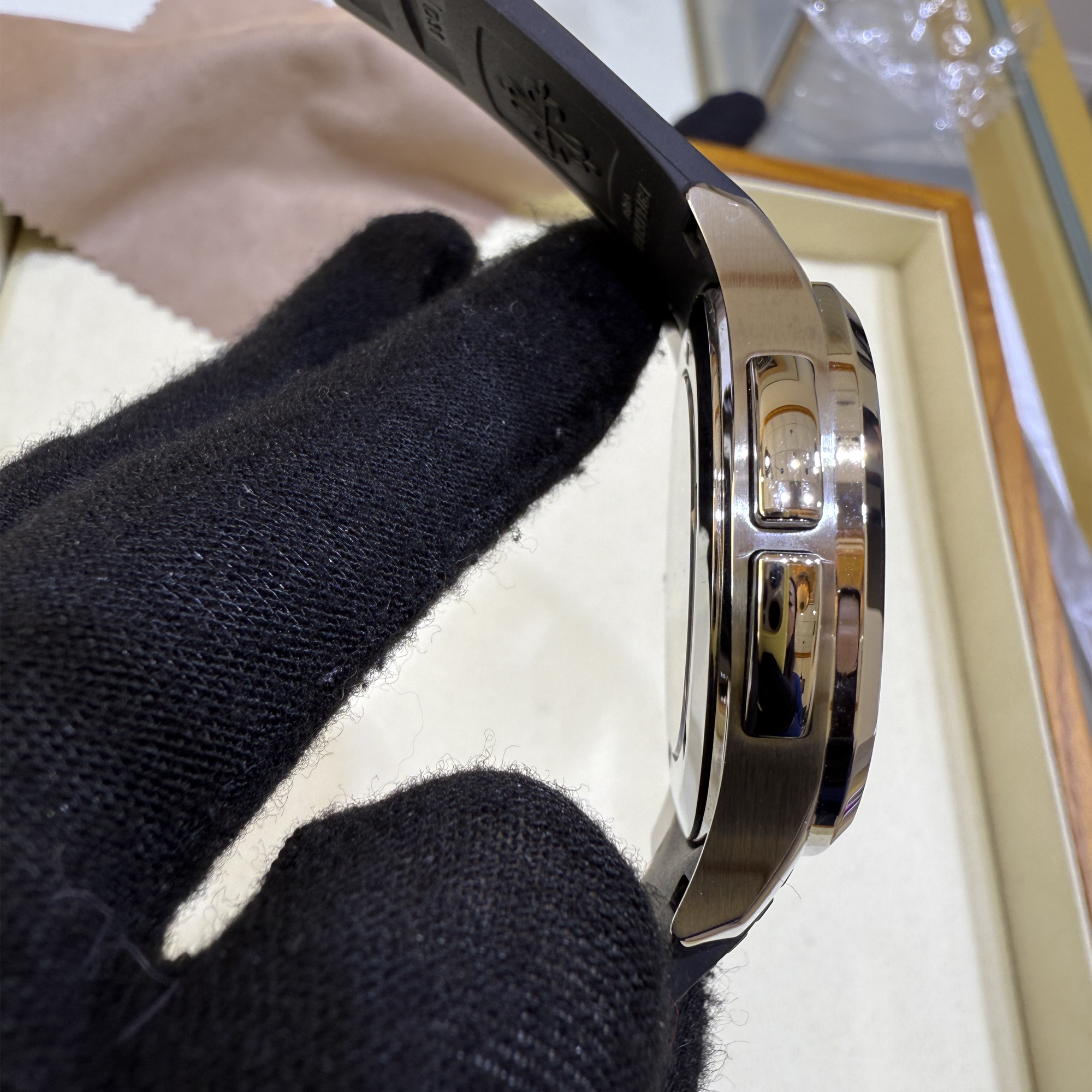 Patek Philippe Aquanaut Black Dial Travel Time 5164A/001 - Pre-Owned - Side