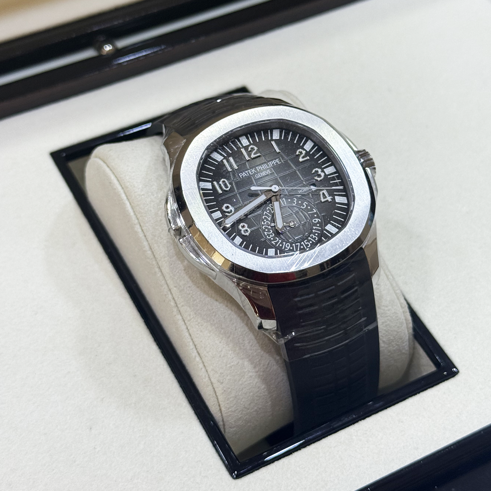 Patek Philippe Aquanaut Black Dial Travel Time 5164A/001 - Pre-owned - Left