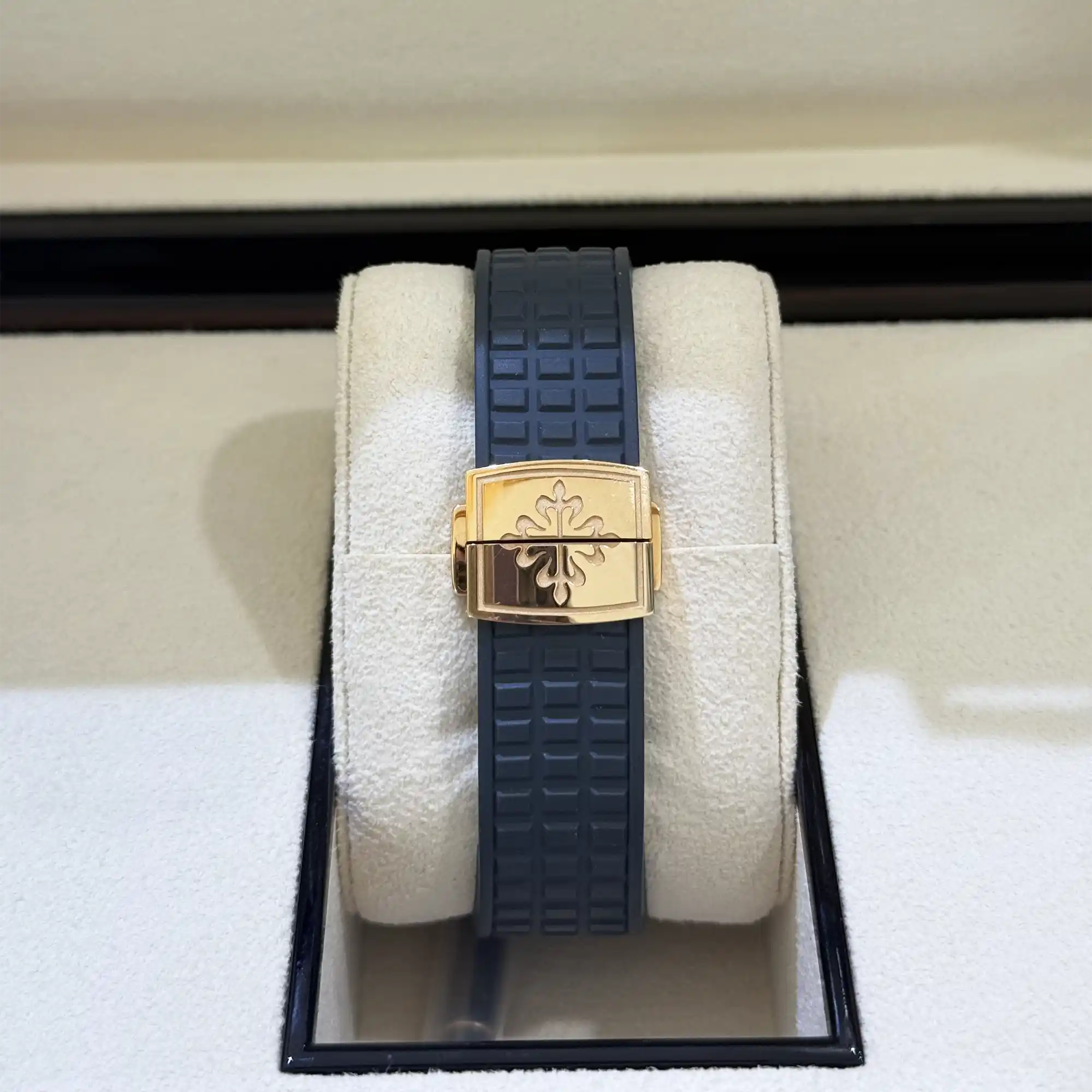 Patek Philippe Aquanaut Blue and Gray Dial Rose Gold 5261r-001 - Pre-owned 2023 - Back