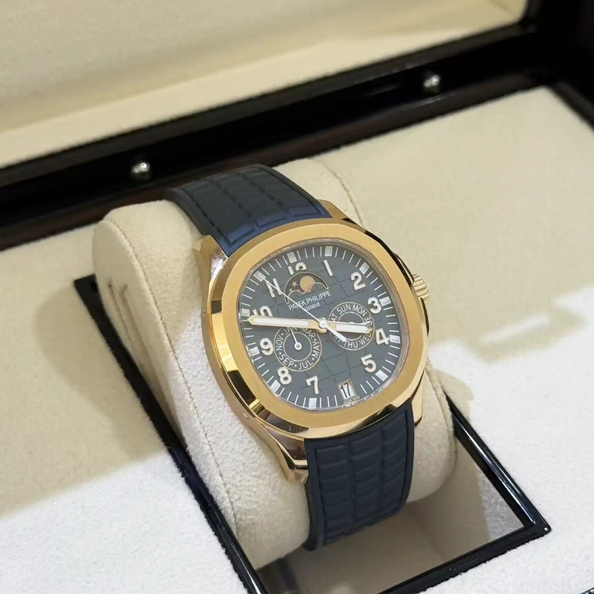 Patek Philippe Aquanaut Blue and Gray Dial Rose Gold 5261r-001 - Pre-owned 2023 - Left