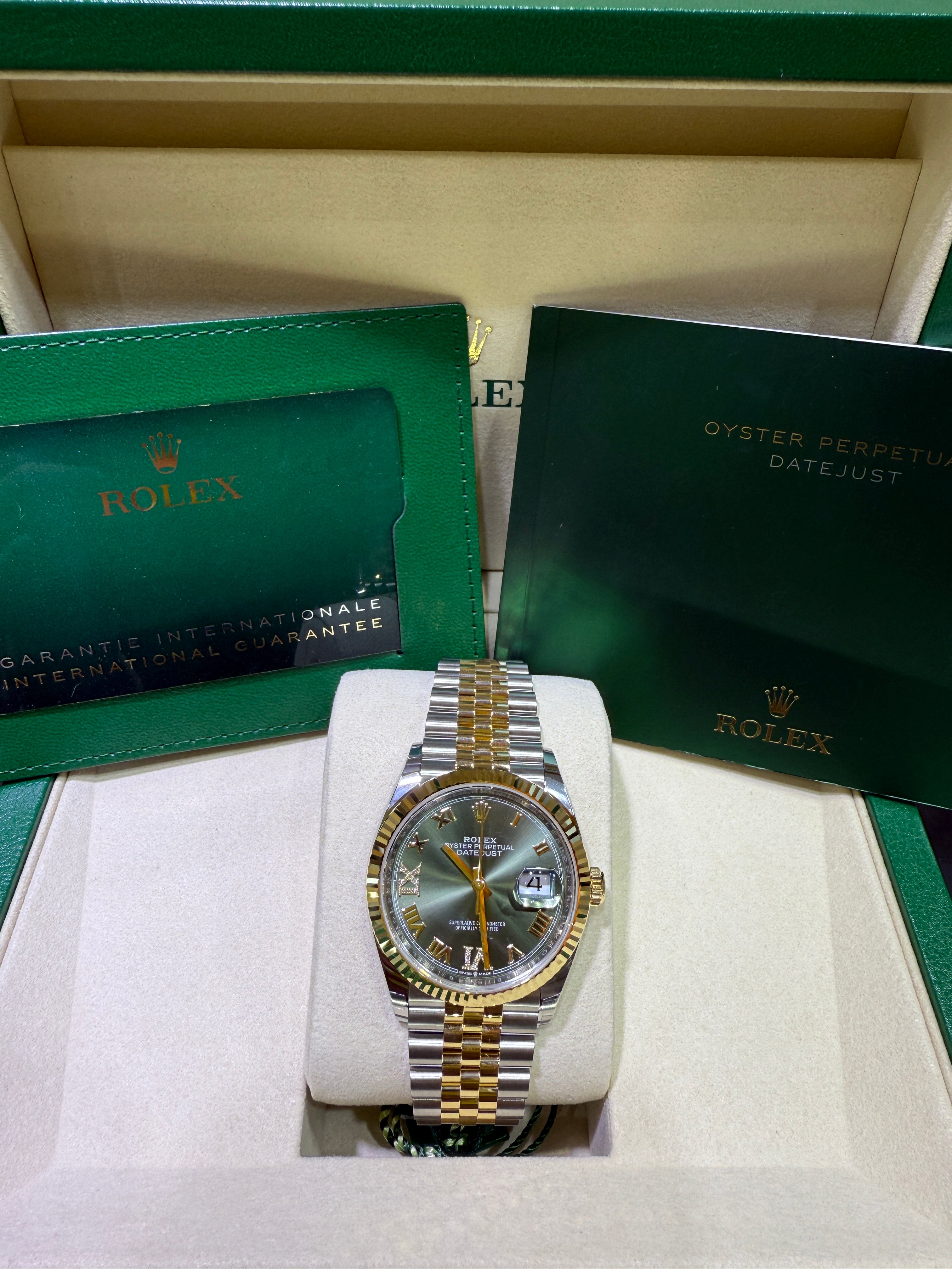 Rolex Datejust 36 Olive Green Roman Diamond Oystersteel Yellow Gold Jubilee 126233 - Full set