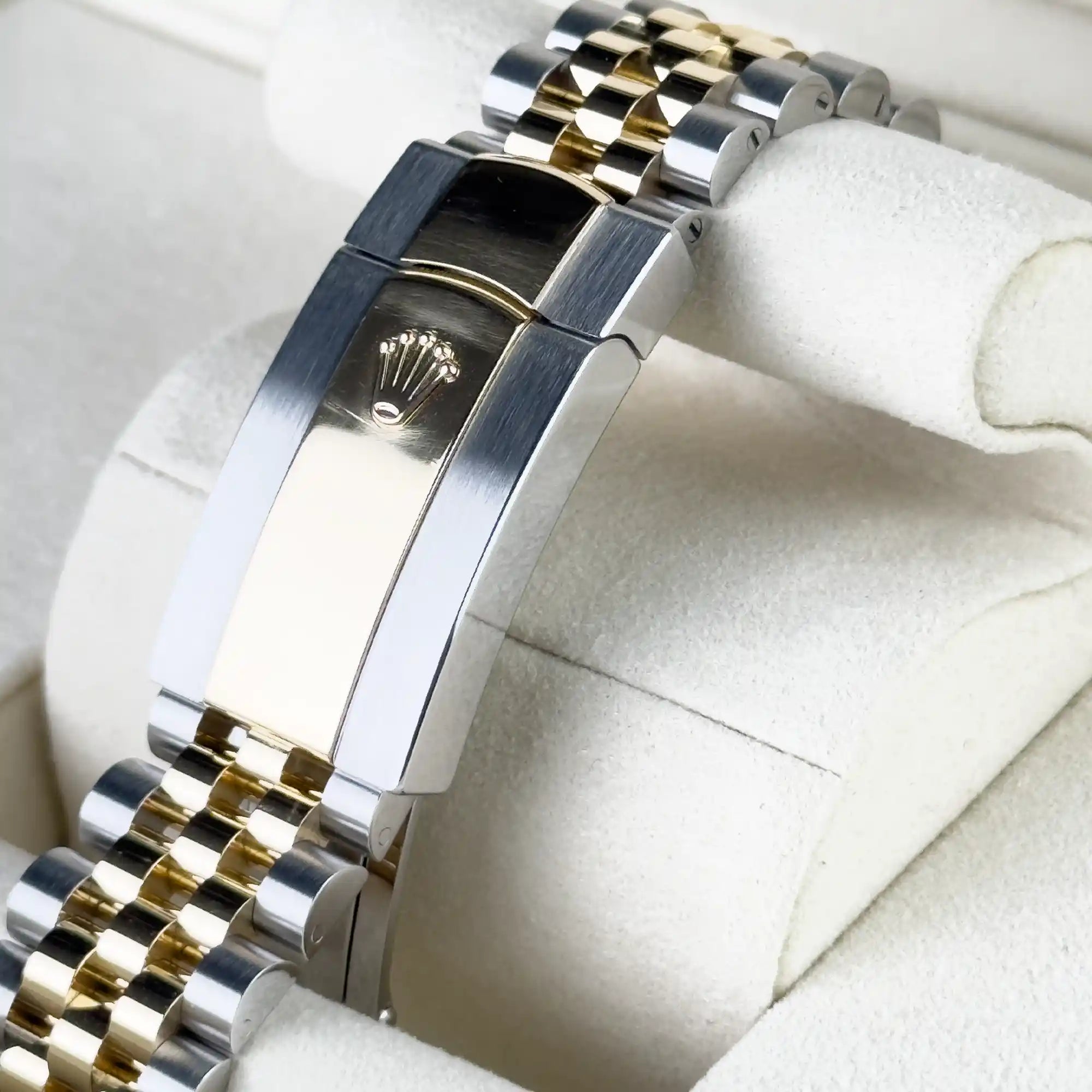 Rolex Datejust 36 Silver Diamond Oystersteel Yellow Gold Jubilee 126233 - preowned - clasp 3