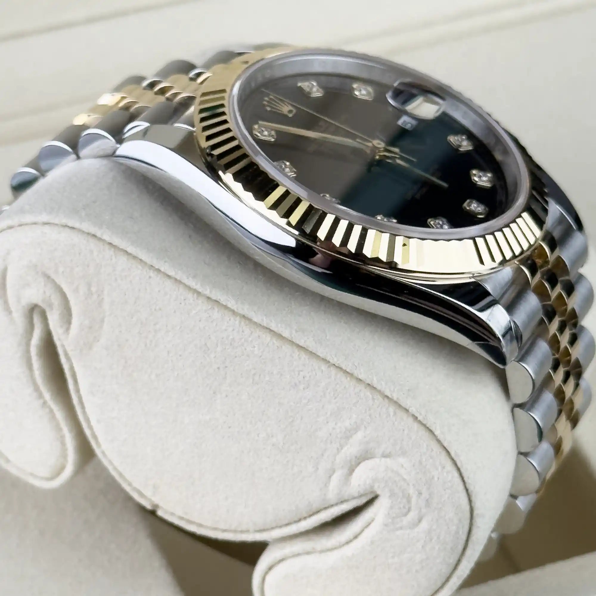 Rolex Datejust 41 Black Diamond Oystersteel Yellow Gold Jubilee 126333 - Side 1