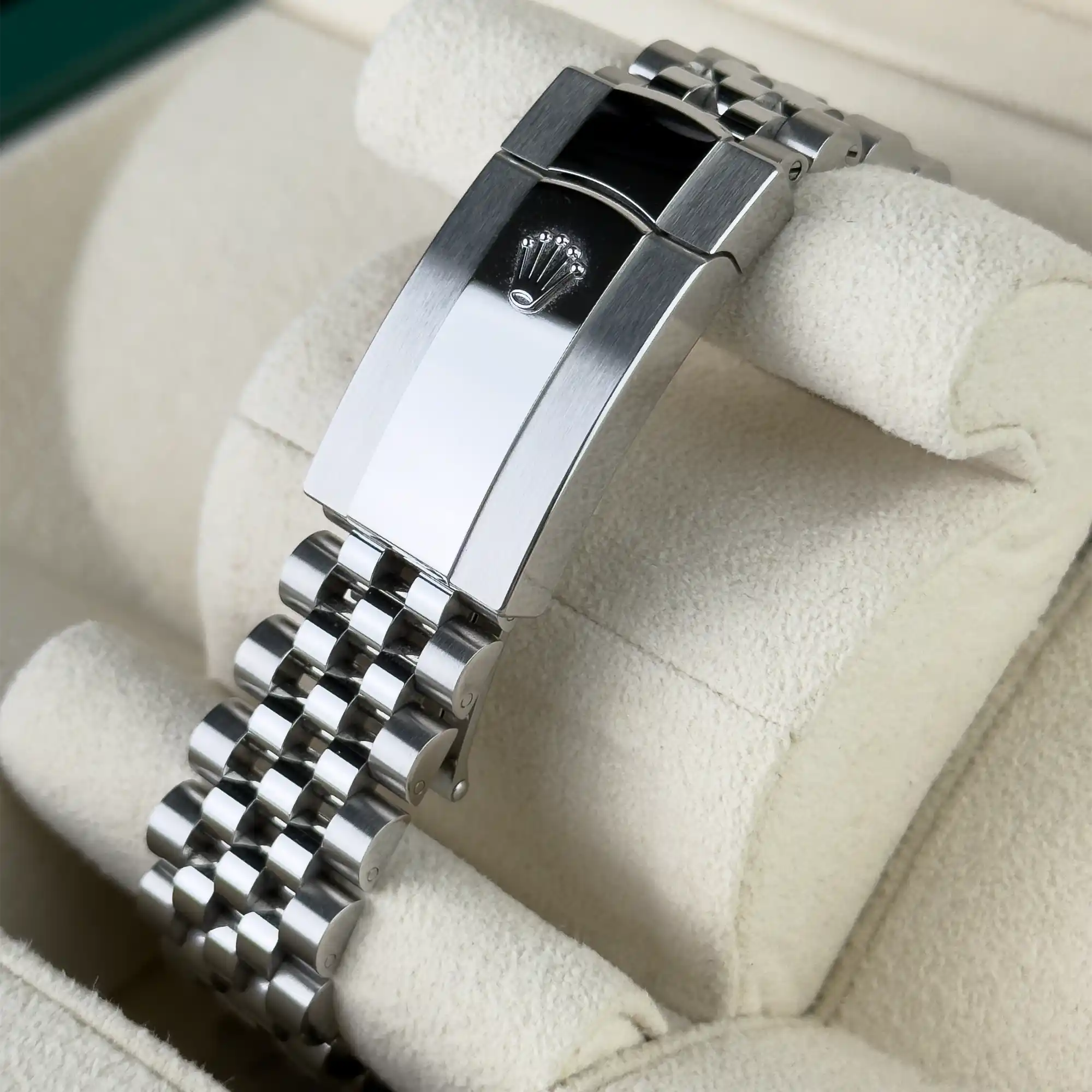 Rolex Datejust 41 Black Index Oystersteel Jubilee 126300 Clasp 1