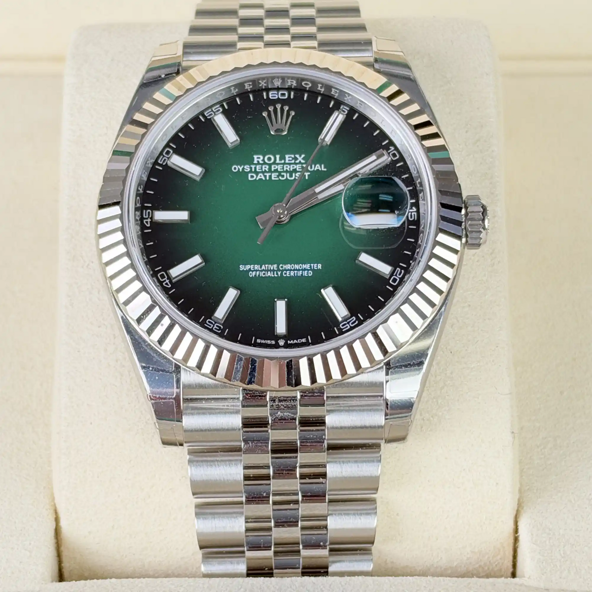 Rolex Datejust 41 Green Ombre Jubilee 126334 - 2026 New Card - Front