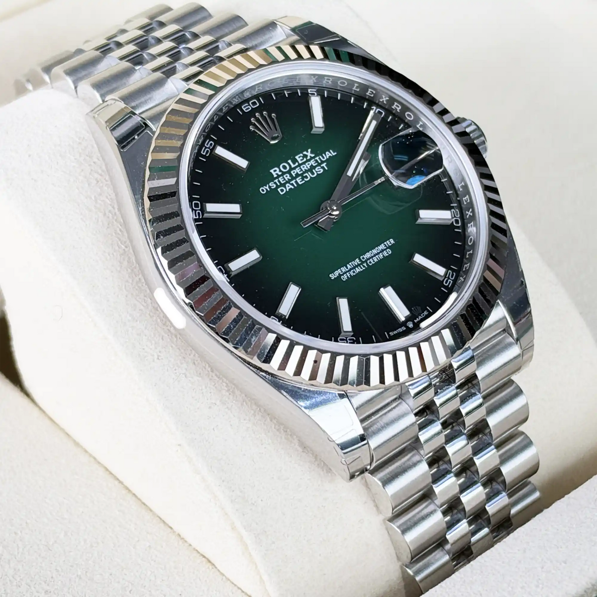 Rolex Datejust 41 Green Ombre Jubilee 126334 - 2026 New Card - Left