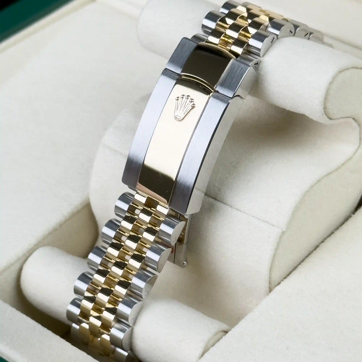 Rolex Datejust 41 Olive Green Yellow Gold Oystersteel Jubilee 126333 - 2026 New Releases - Clasp 3