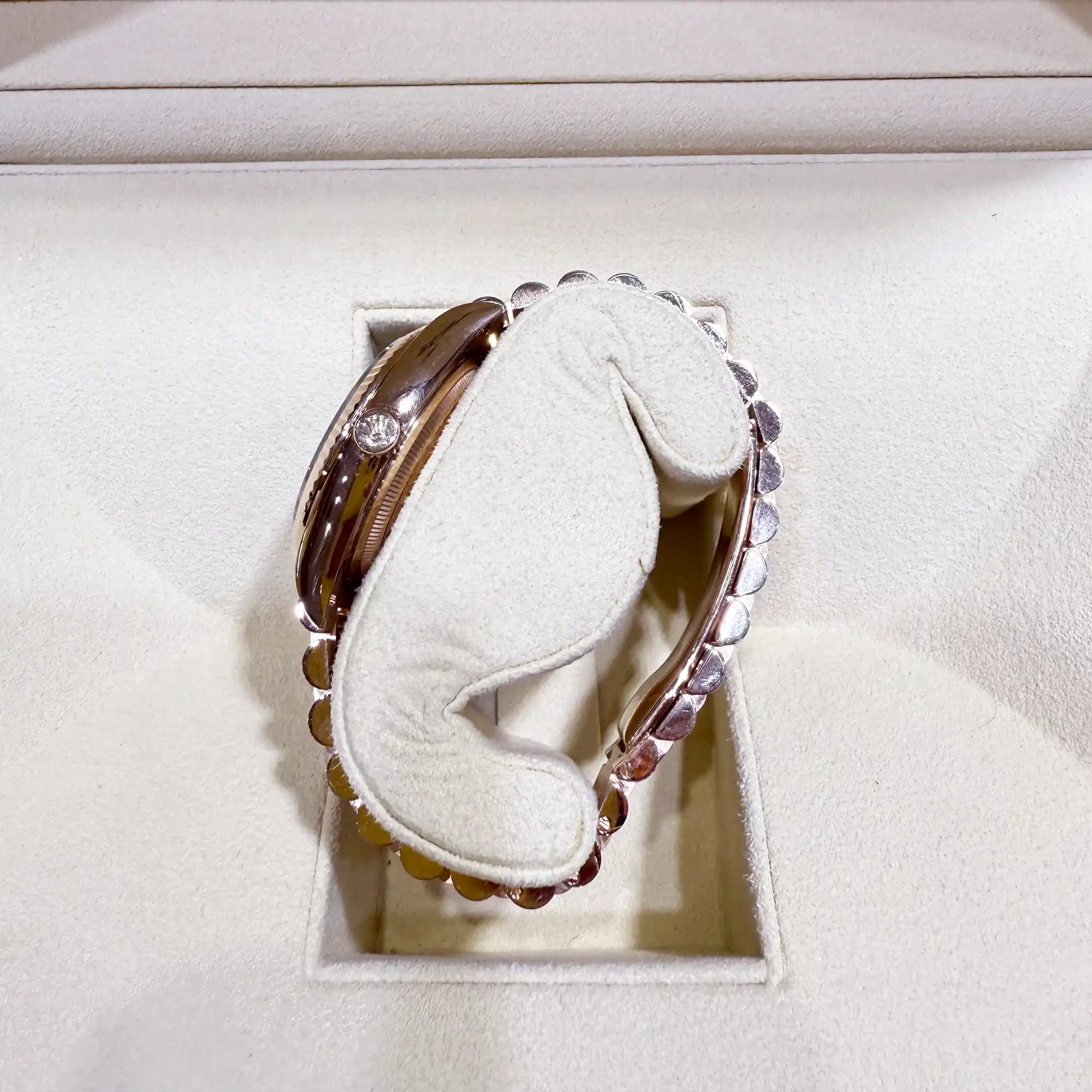 Rolex Day-Date 36 Green Aventurine Roman Diamond Rose Gold 128235 - Pre-owned - Crown