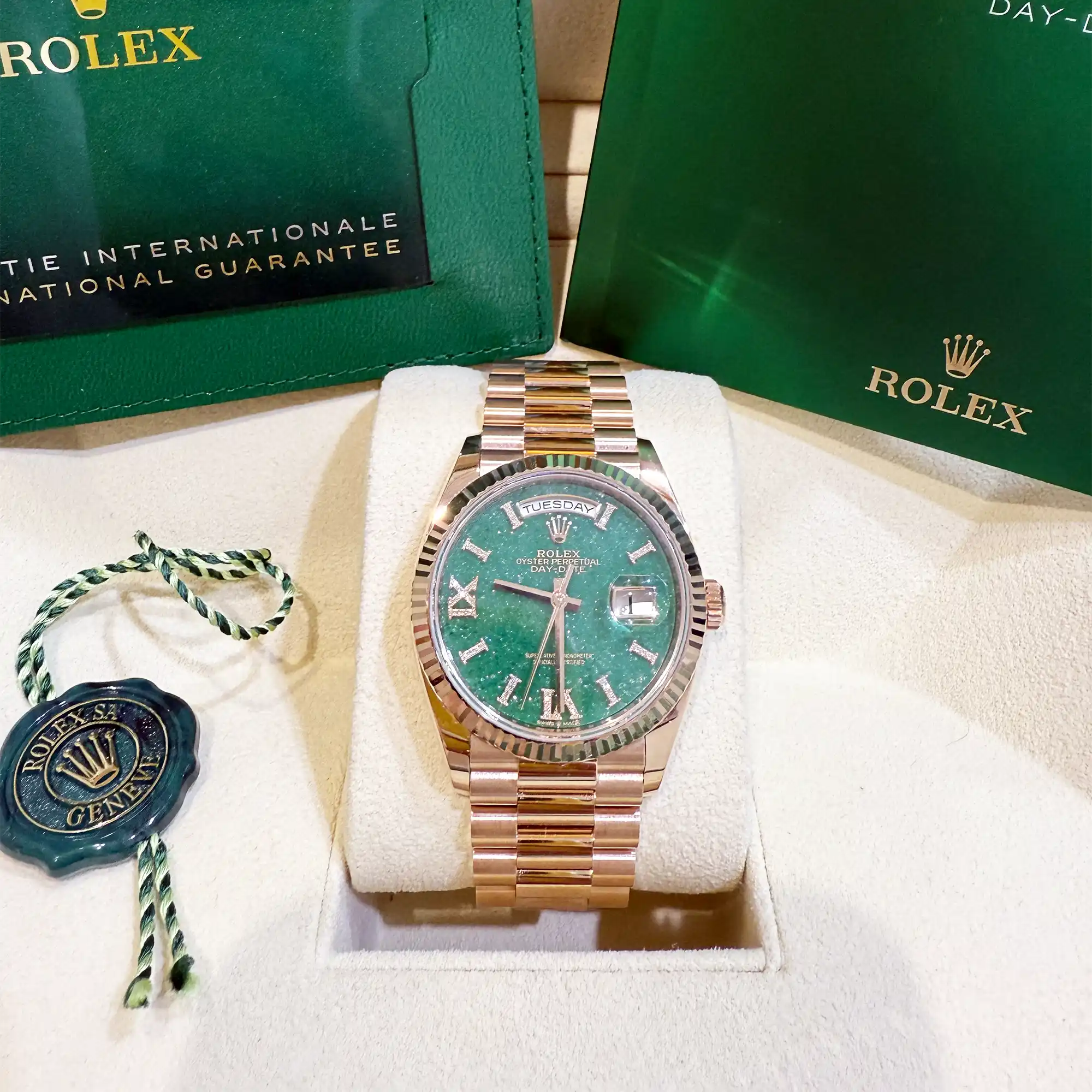 Rolex Day-Date 36 Green Aventurine Roman Diamond Rose Gold 128235 - Pre-owned - Full set