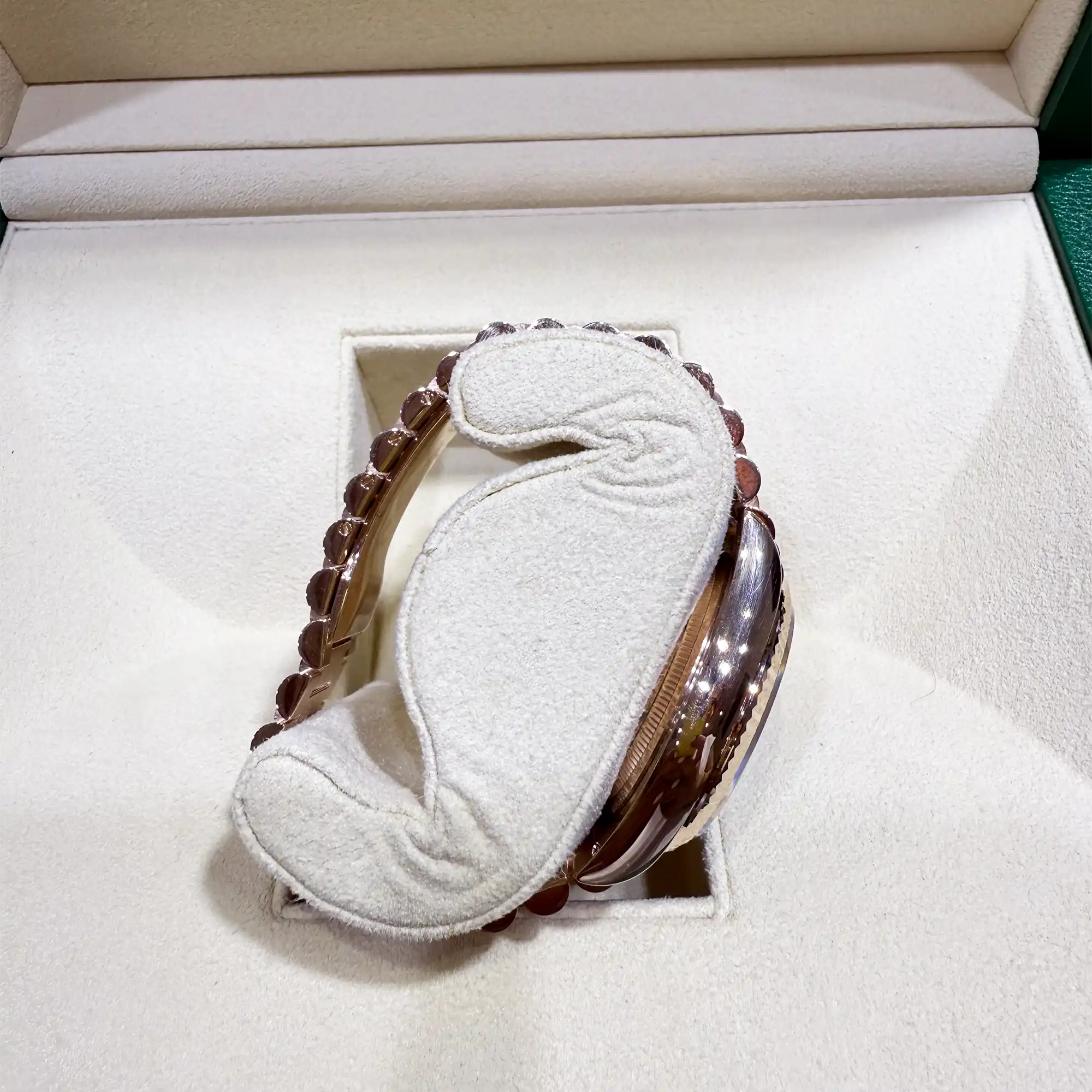 Rolex Day-Date 36 Green Aventurine Roman Diamond Rose Gold 128235 - Pre-owned - Side