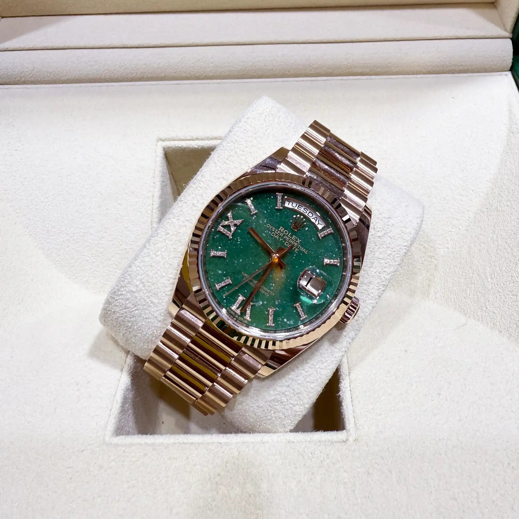 Rolex Day-Date 36 Green Aventurine Roman Diamond Rose Gold 128235 - Pre-owned - Top