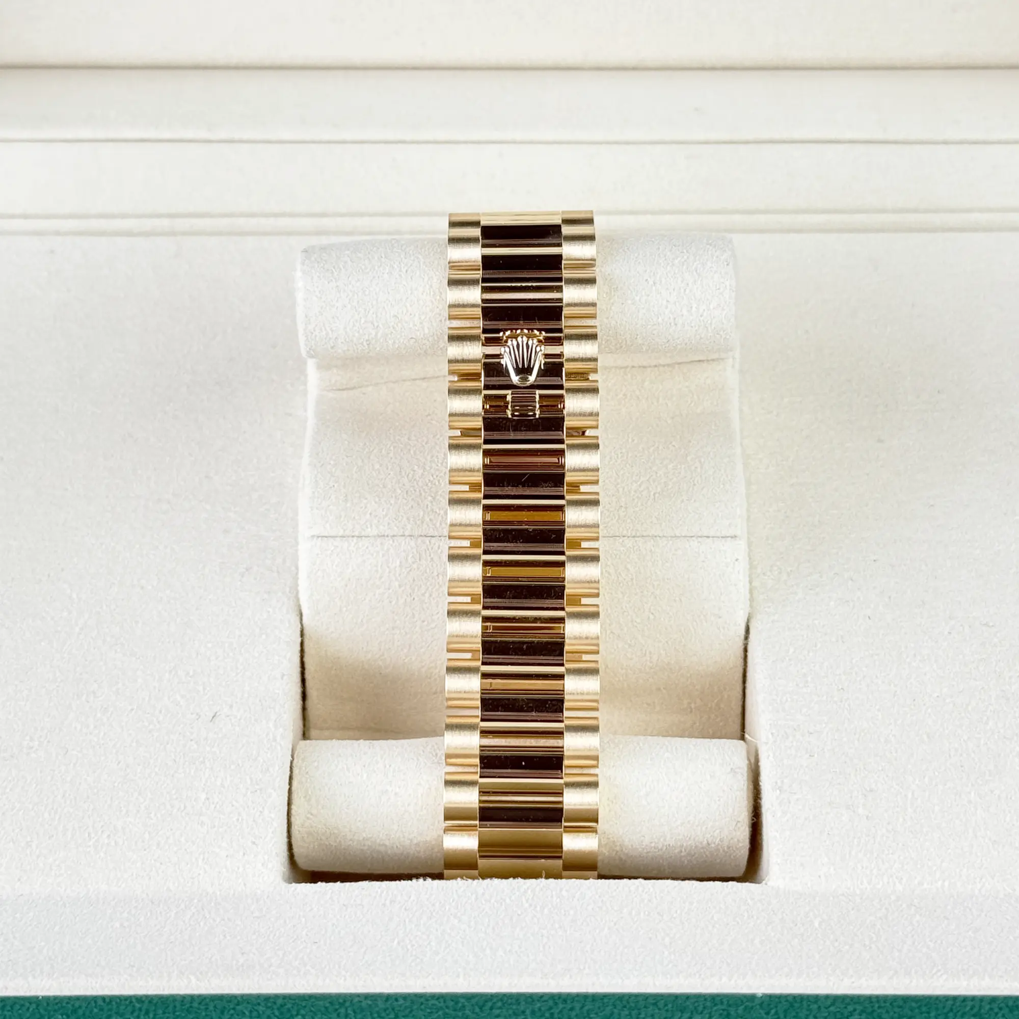 Rolex Day-Date 36 Green Ombre Roman Yellow Gold 128238- Bracelet