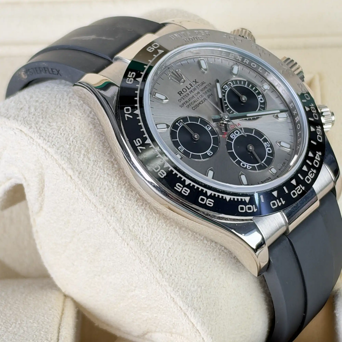 Rolex Daytona "Ghost" Silver Dial White Gold Oysterflex 116519LN - 2020 Retail Ready - Side 1