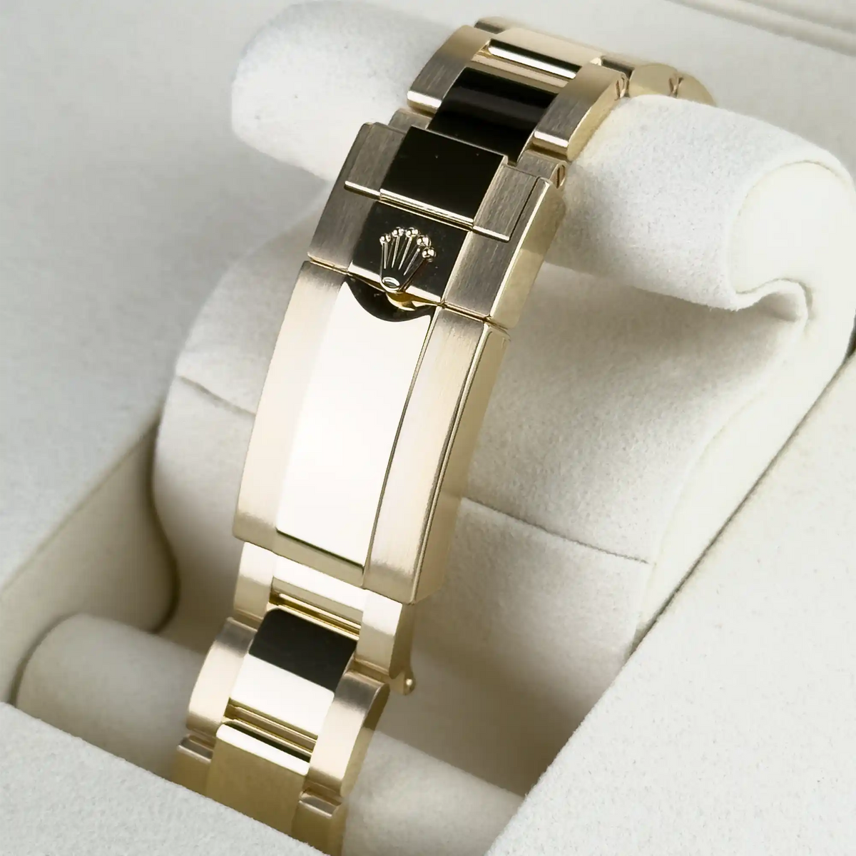 Rolex Daytona Golden Black Dial Yellow Gold Oyster 126508 - Bracelet 3