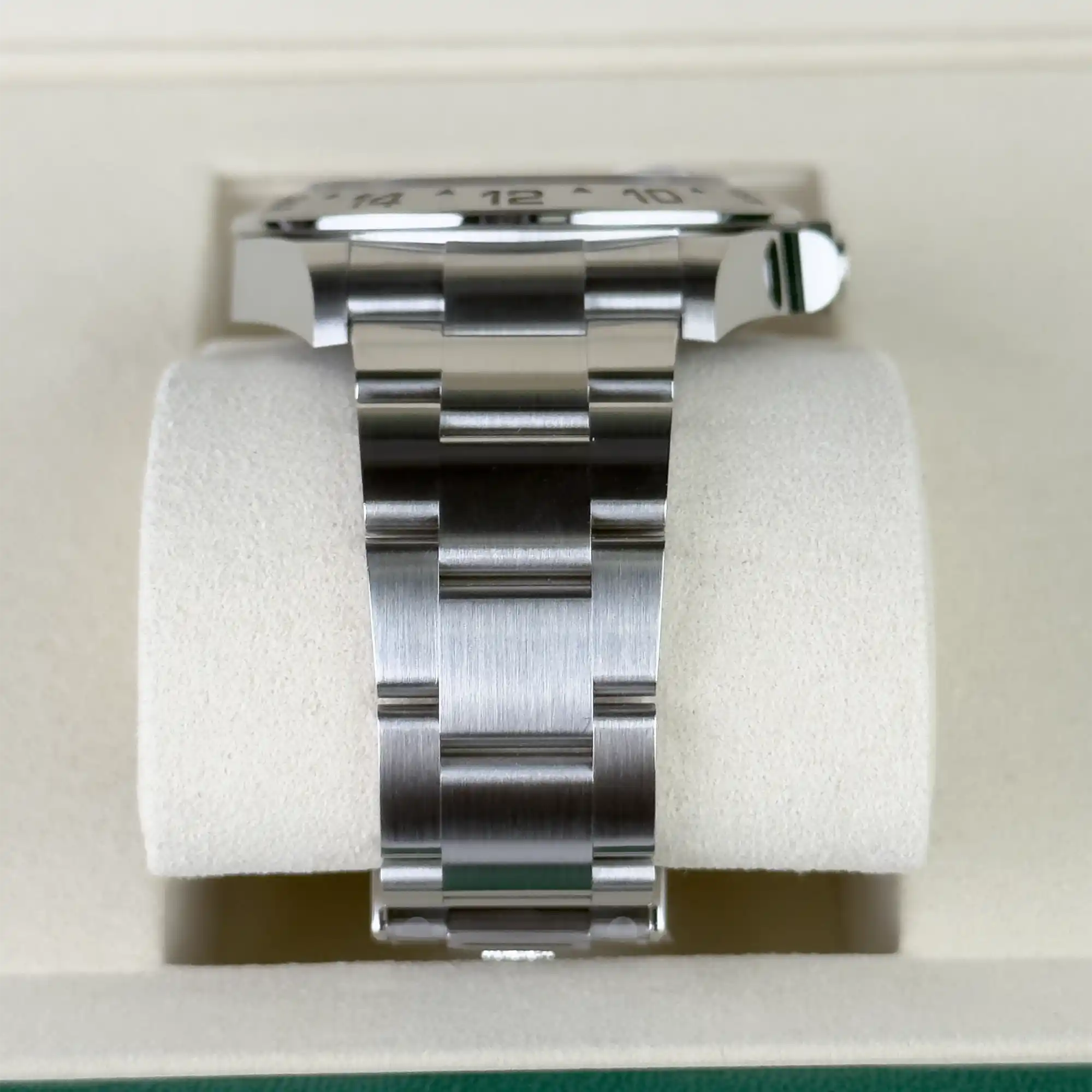 Rolex Explorer II Black Dial Stainless Steel 226570-bracelet 2