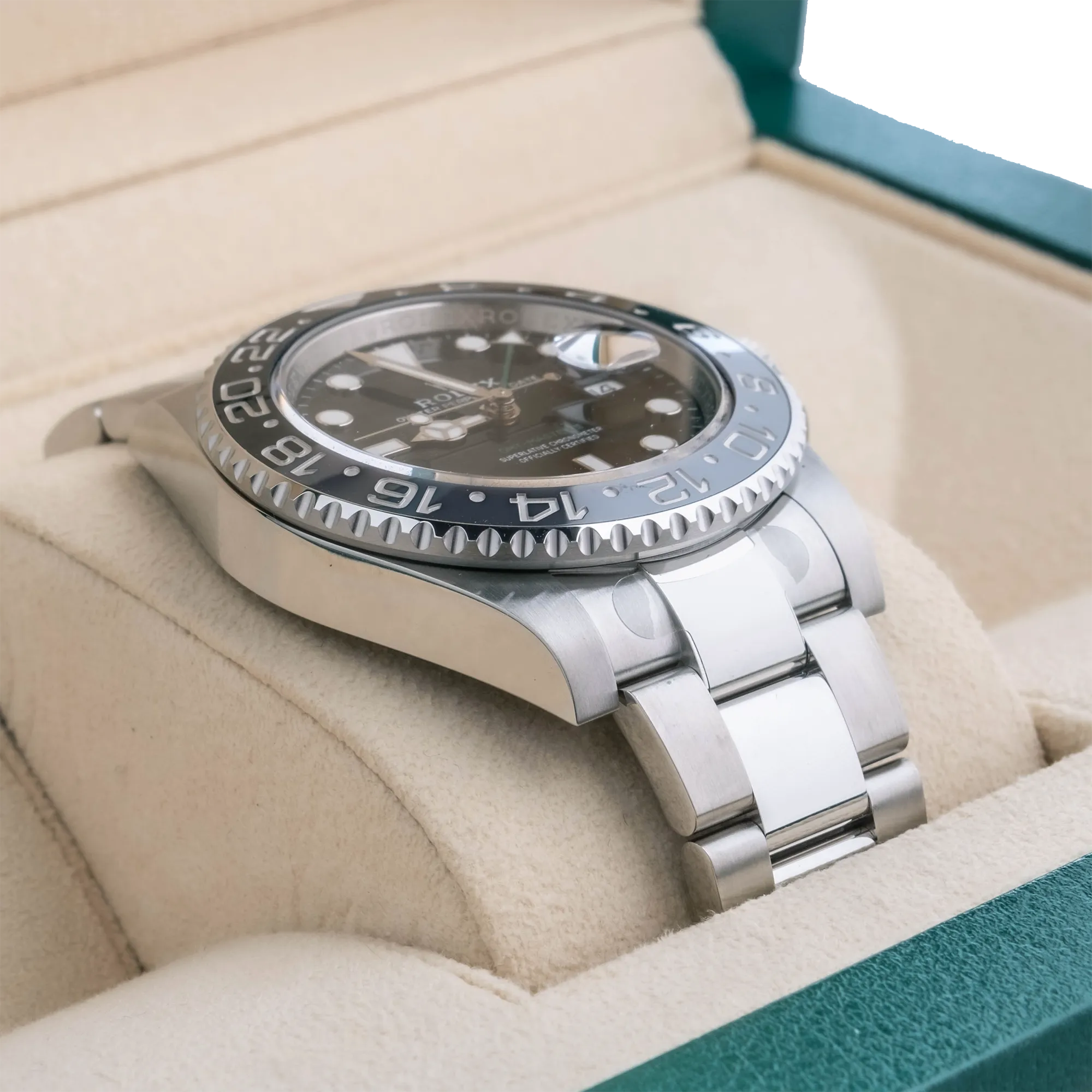 Rolex_GMT_Master_II_Bruce_Wayne_Oyster_126710GRNR - Left