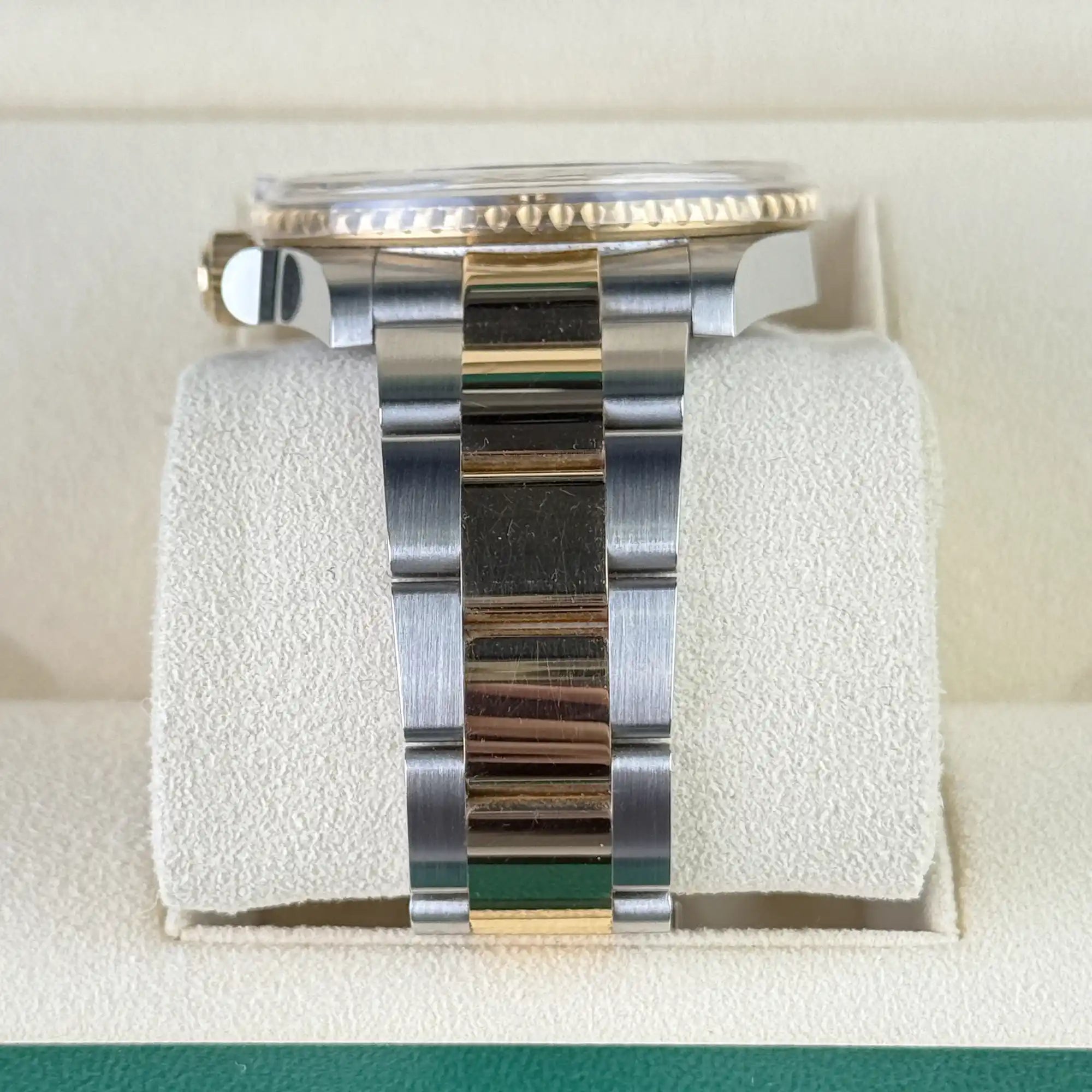 Rolex Submariner "Bluesy" 41 Oystersteel Yellow Gold 126613LB - Pre-owned Bracelet 2