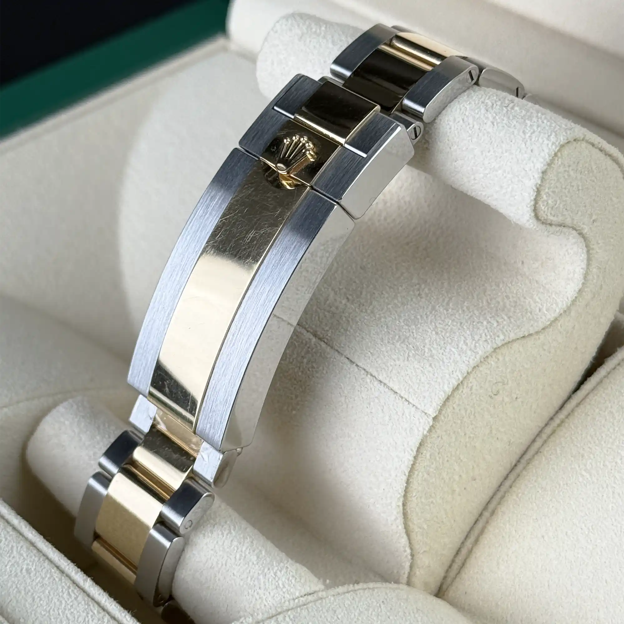 Rolex Submariner "Bluesy" 41 Oystersteel Yellow Gold 126613LB - Pre-owned Clasp 2