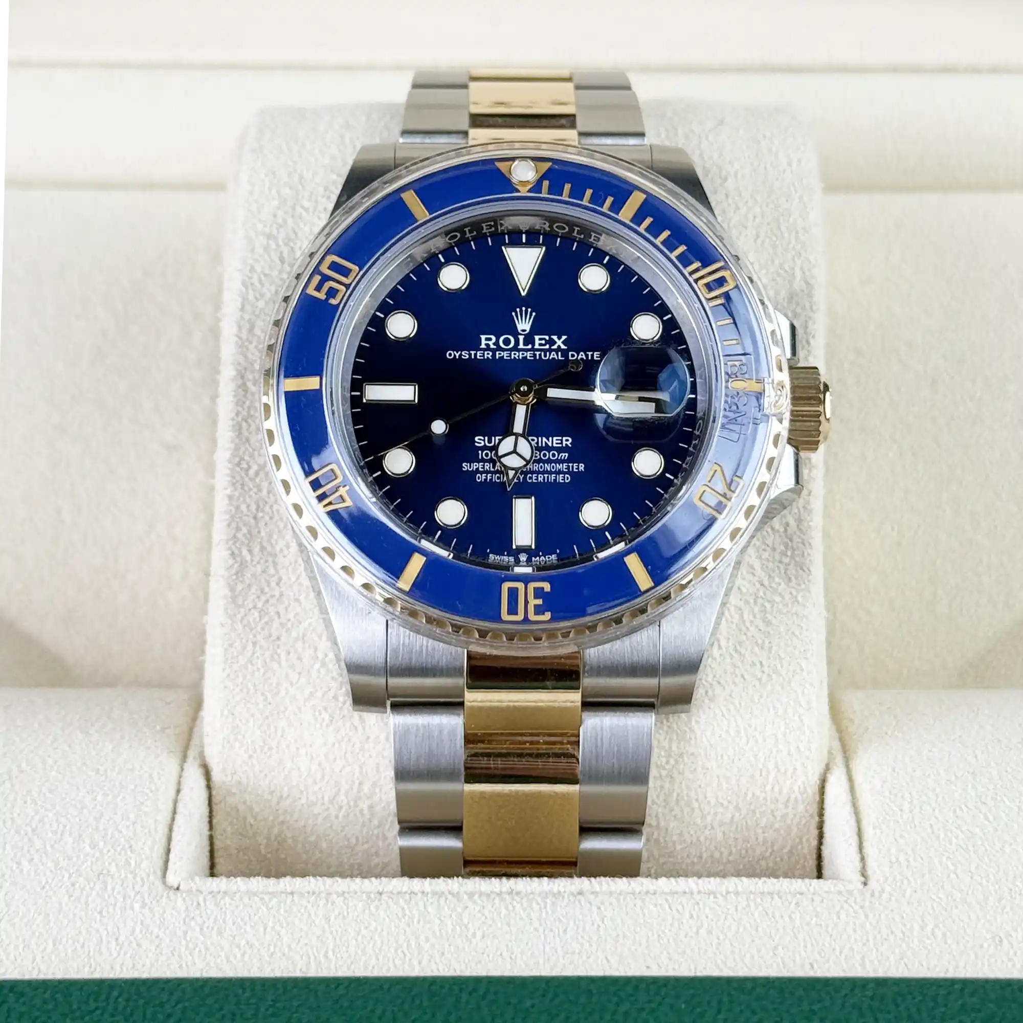 Rolex Submariner "Bluesy" 41 Oystersteel Yellow Gold 126613LB - Pre-owned Front