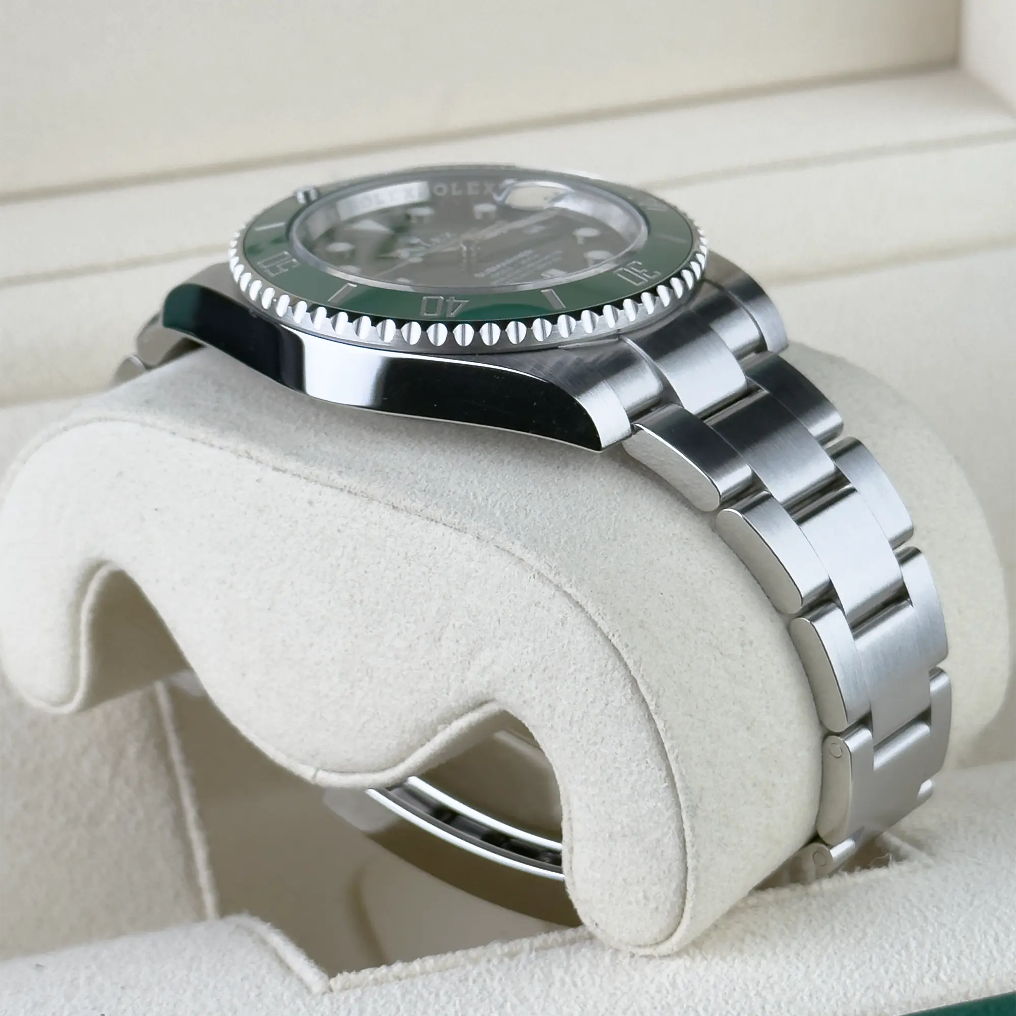 Rolex Submariner Date 'Hulk' 116610LV - Side 3