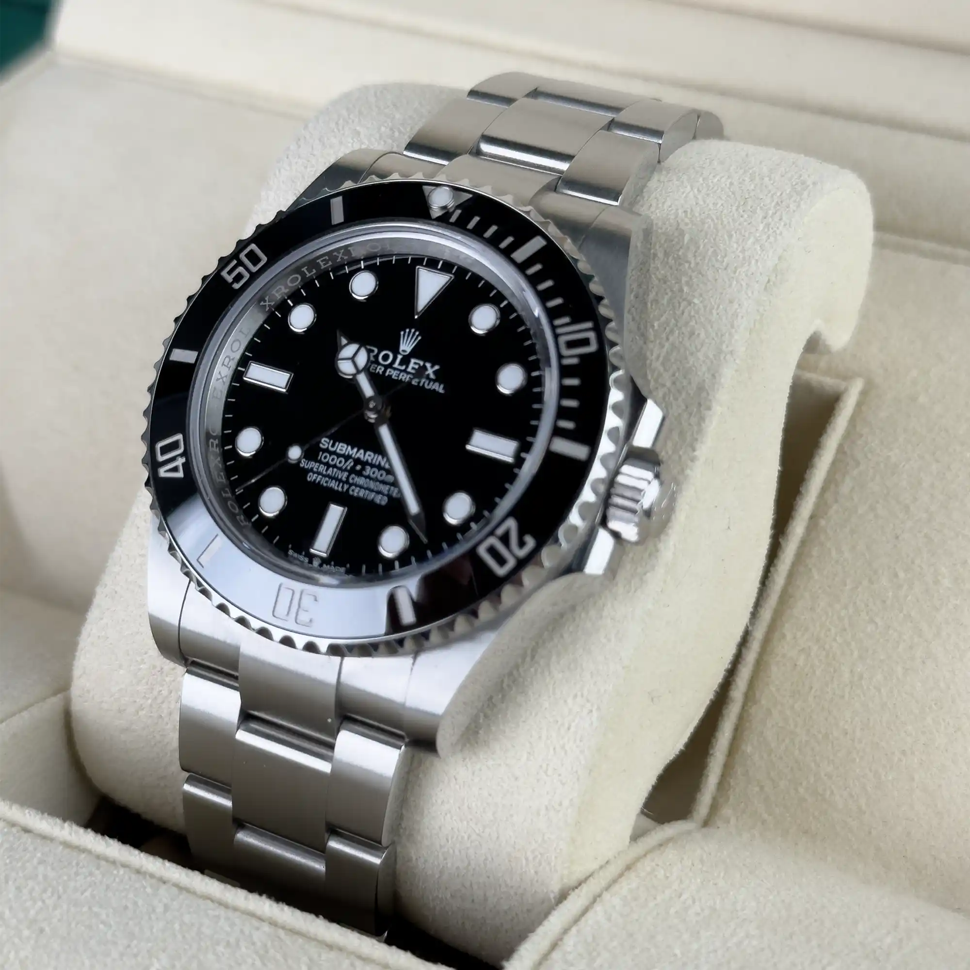 Rolex Submariner No Date Black Dial 124060 - PreOwned - Side 2