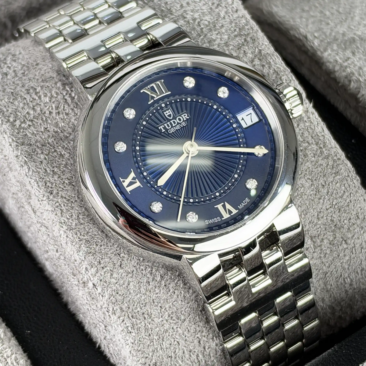 Tudor Clair de Rose Blue Diamond Dial 34mm Steel 35800-0010 - Left