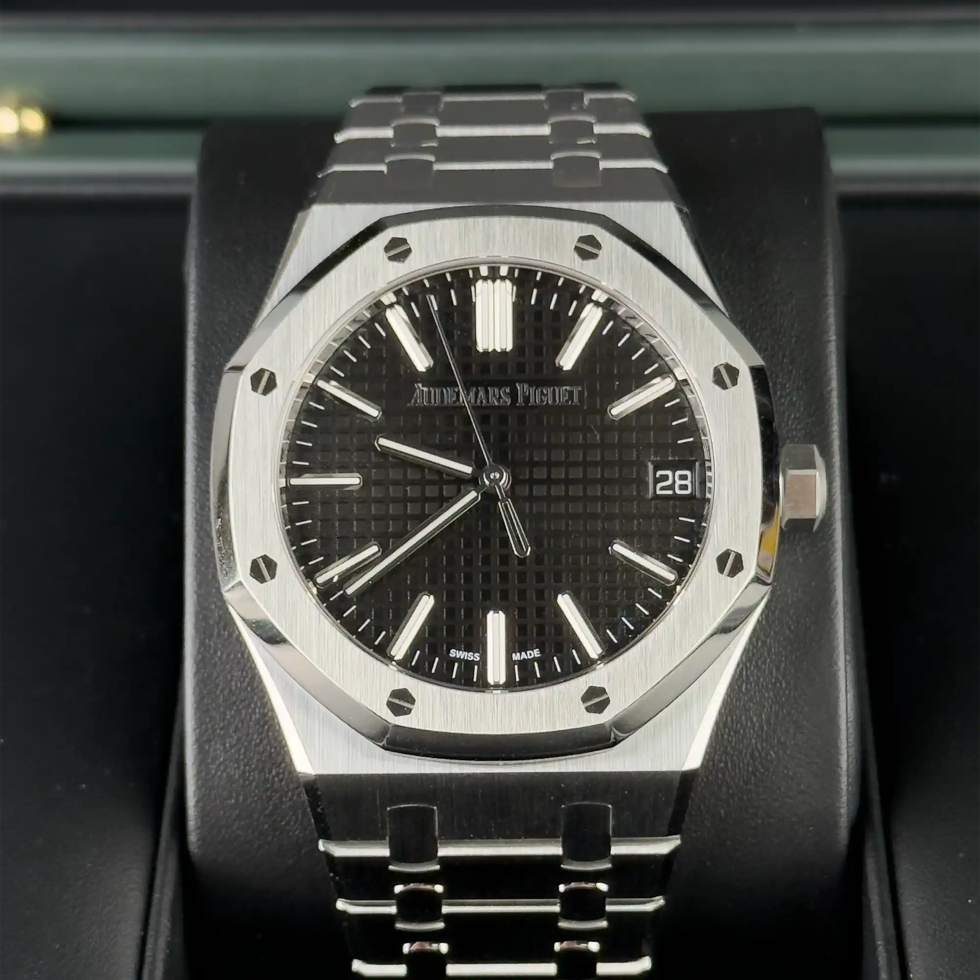 Audemars Piguet Royal Oak 41mm Black Dial Steel 15510ST.OO.1320ST.07 - Front