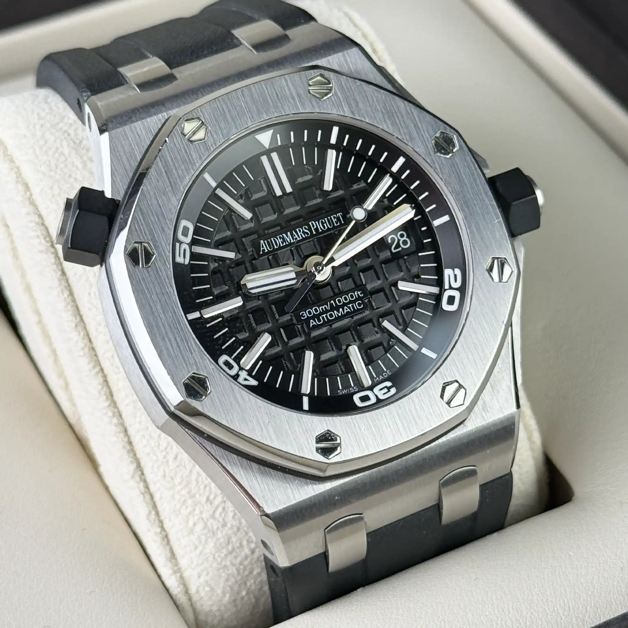 Audemars Piguet Royal Oak Offshore Diver Black Dial Stainless Steel 15710ST.OO.A002CA.01 - 2012 Pre-Owned - Left