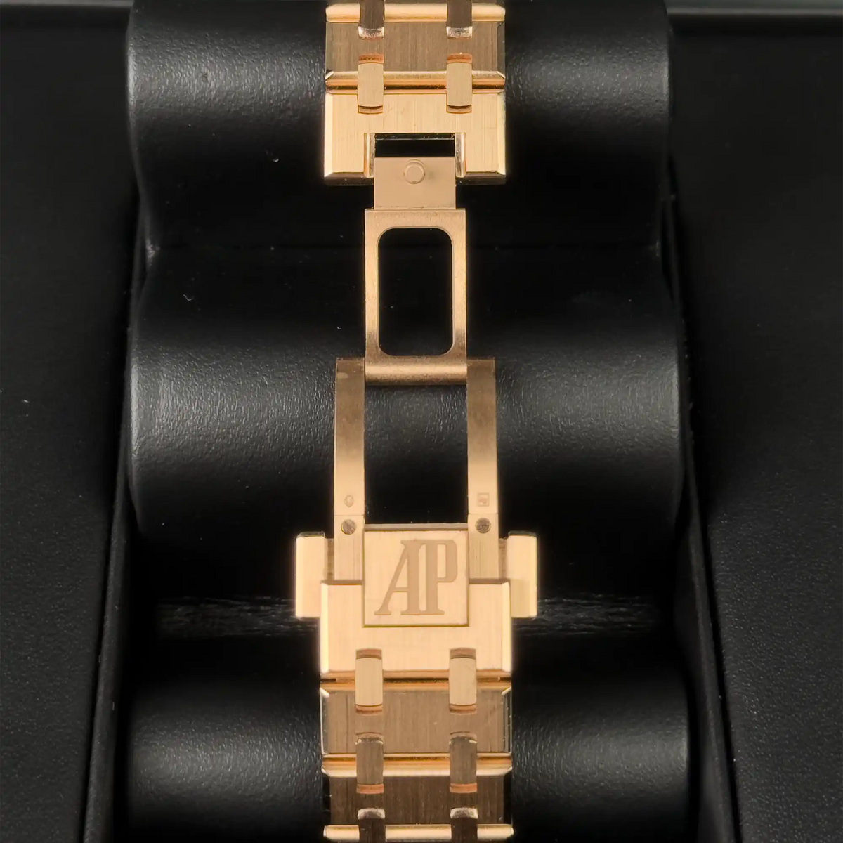 Audemars Piguet Royal Oak Silver Dial Rose Gold Diamond Bezel 15551OR.ZZ.1356OR.04 - 2026 Pre-Owned Mint - Bracelet 3