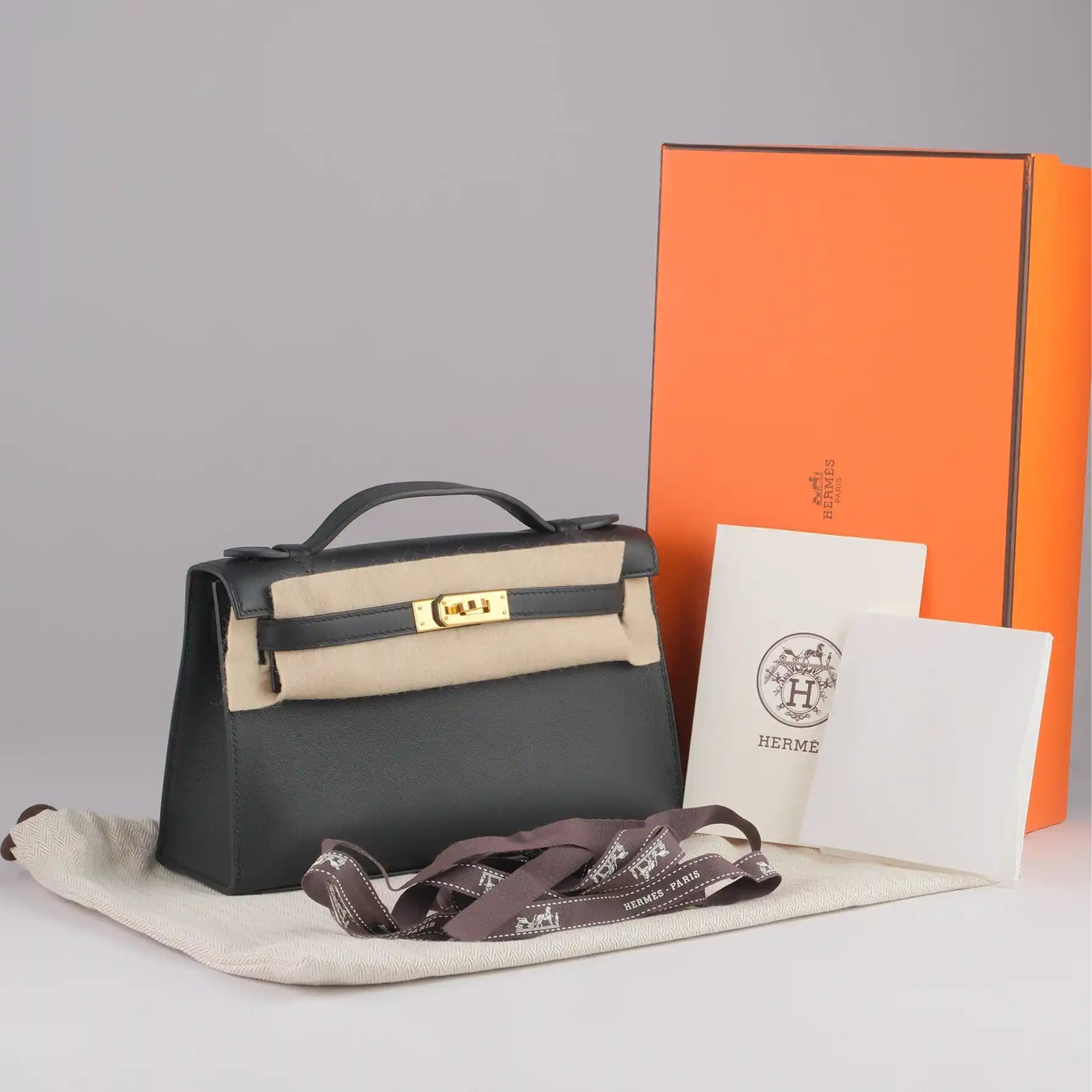 Hermès Kelly Pochette Black Swift Leather Gold Hardware - Full set