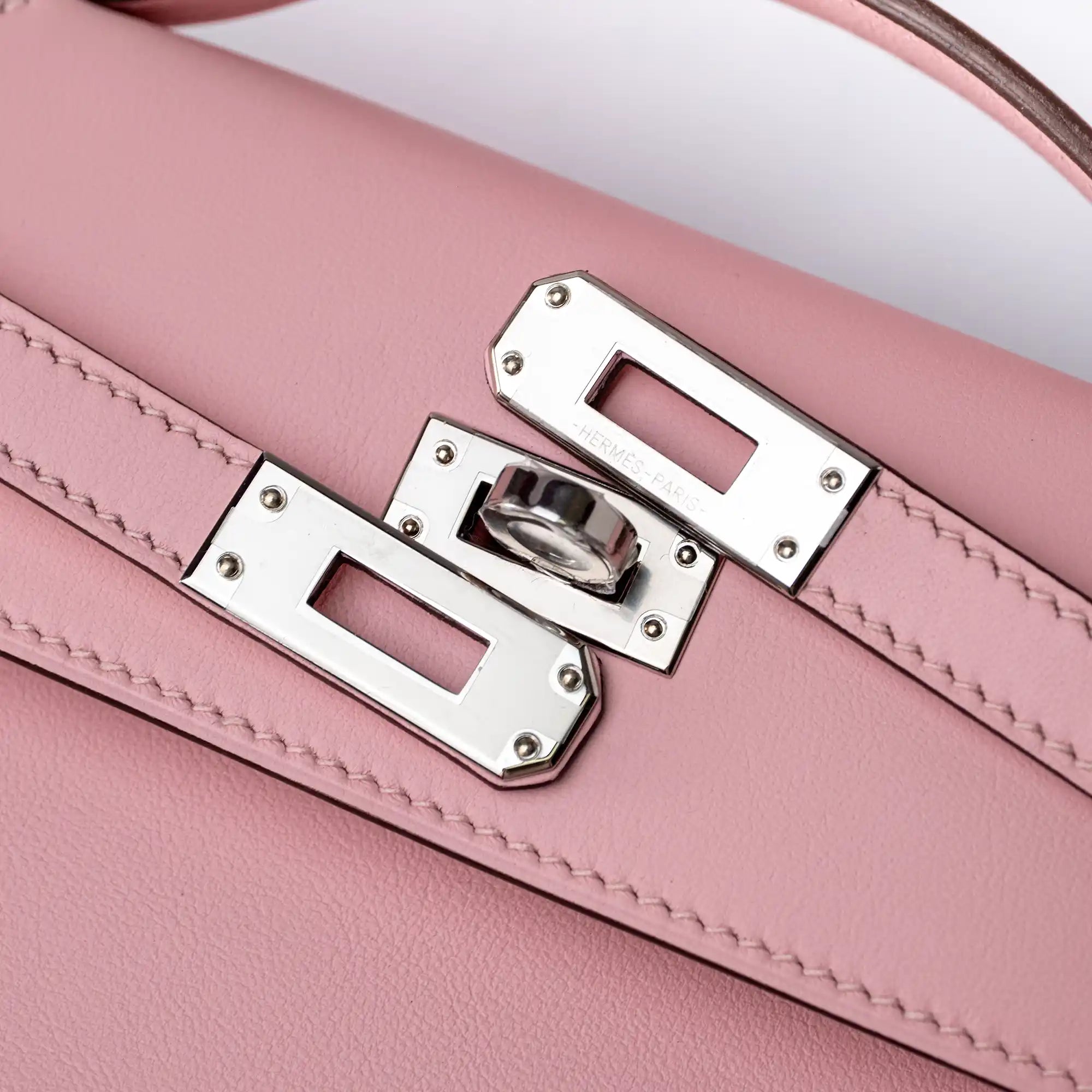 Hermes Kelly Pochette Rose Sakura Swift Palladium Hardware - Plaque
