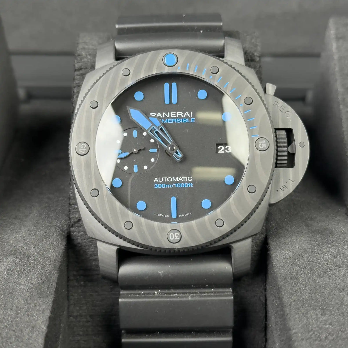 Panerai Submersible Carbotech Black Dial 47mm PAM01616 - Front