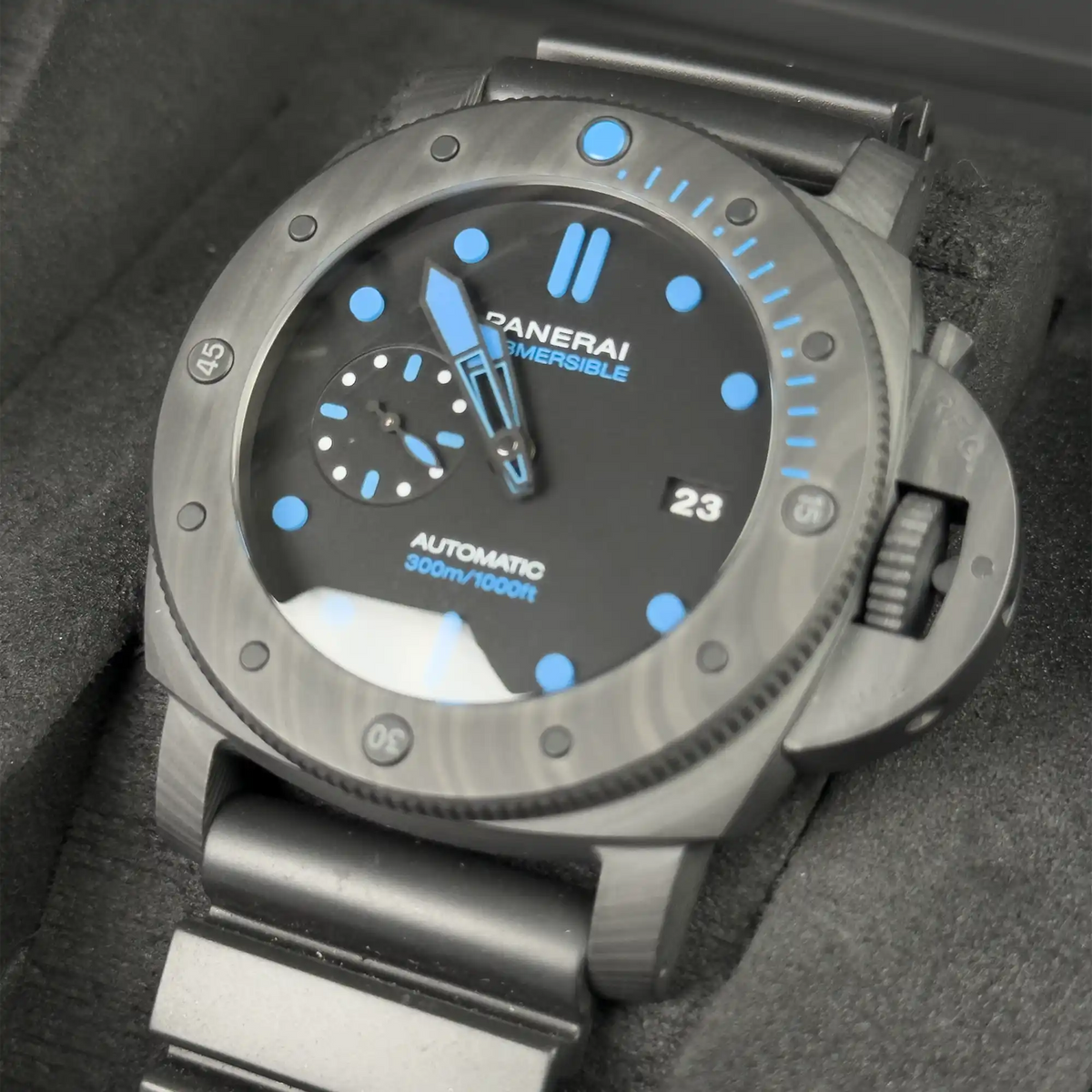 Panerai Submersible Carbotech Black Dial 47mm PAM01616 - Right