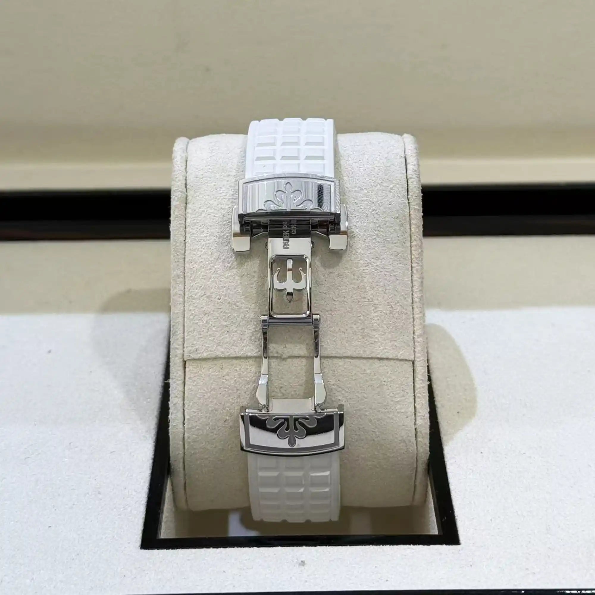 Patek Philippe Aquanaut Luce Matte White Diamond 5267/200A-010 - Back