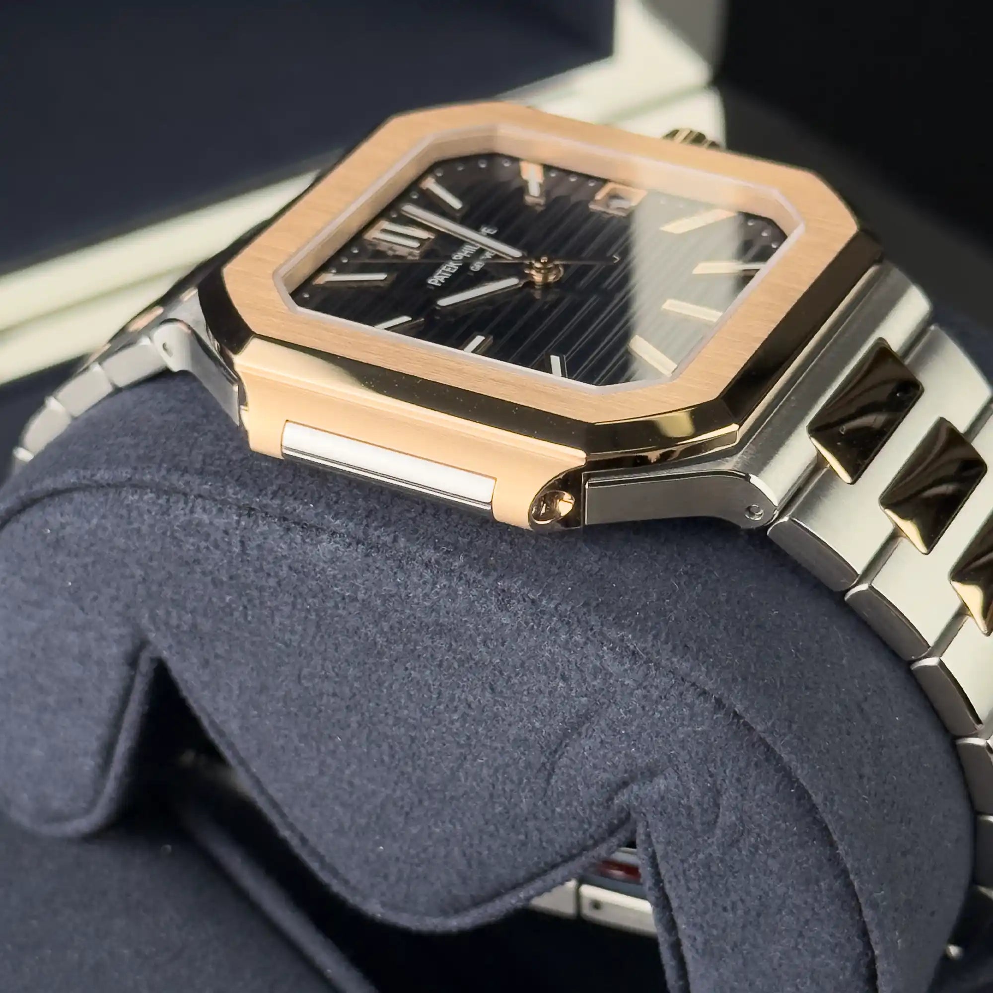 Patek Philippe Cubitus Sunburst Blue Dial 45 Stainless Steel Rose Gold 5821/1A-001 - side 1