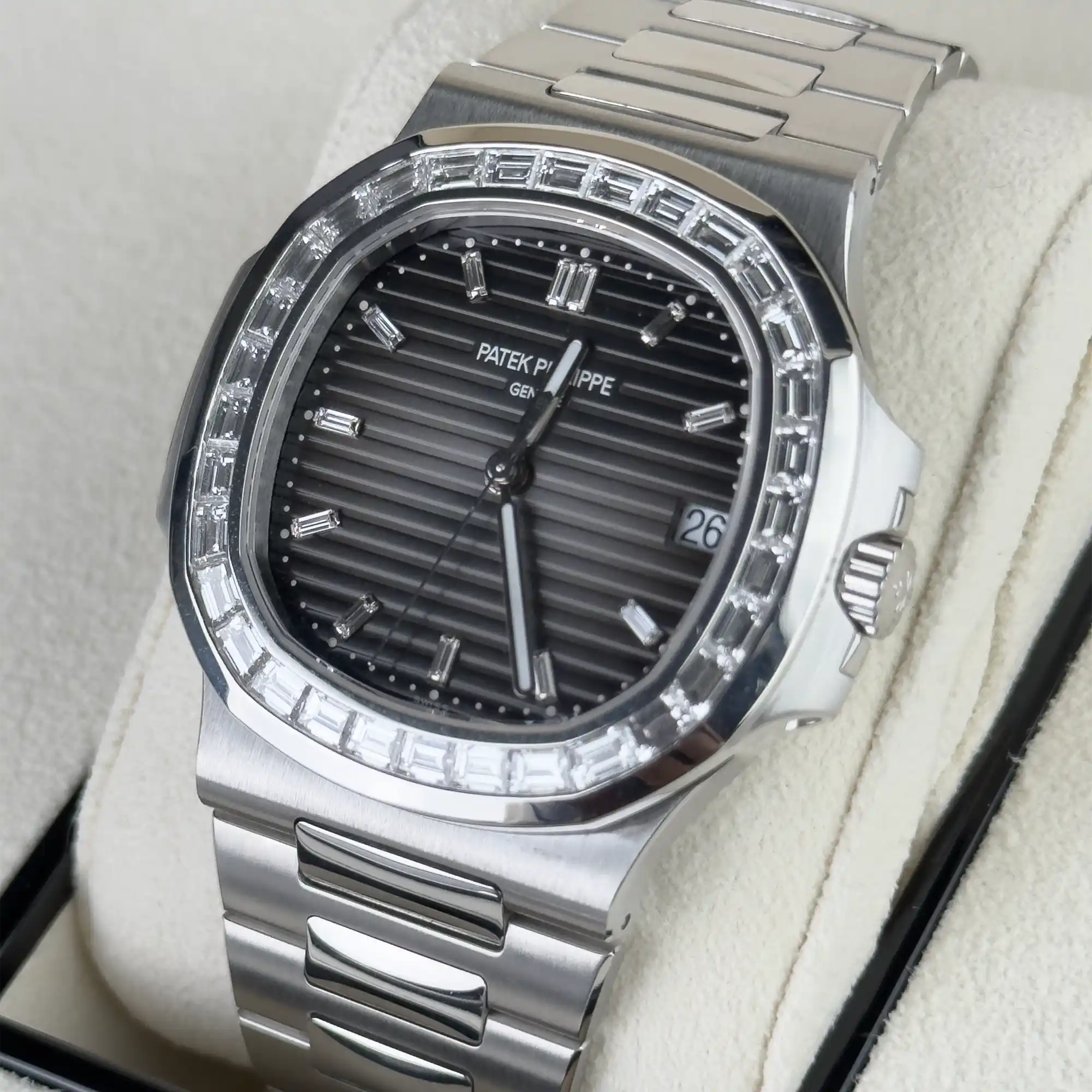 Patek Philippe Nautilus Grey Dial Diamond Bezel Platinum 5711/110P-001 - Pre-Owned - Right