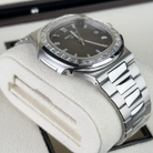 Patek Philippe Nautilus Grey Dial Diamond Bezel Platinum 5711/110P-001 - Pre-Owned - Side 1