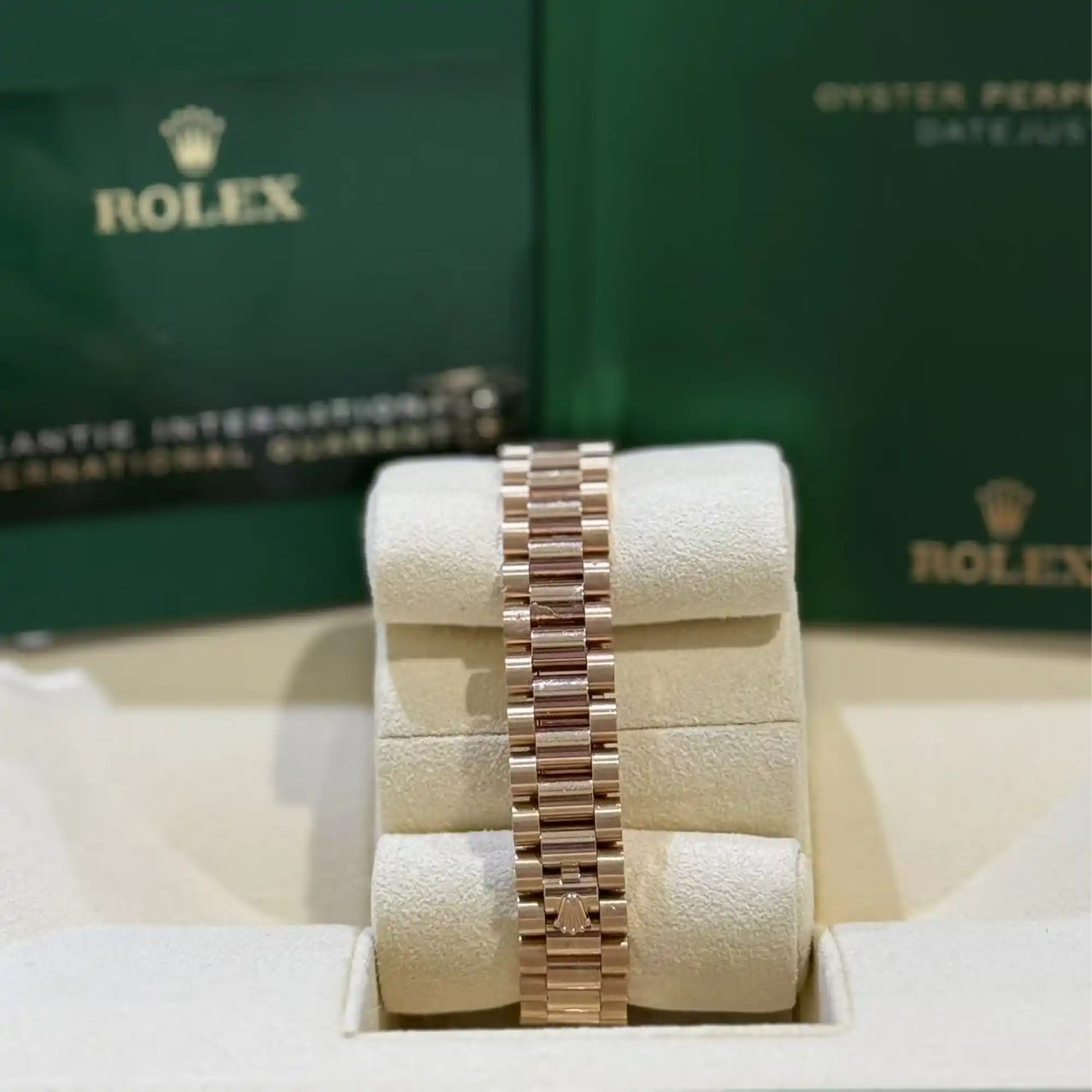 Rolex Datejust 28 Chocolate Diamond Rose Gold President 279135RBR - Bracelet