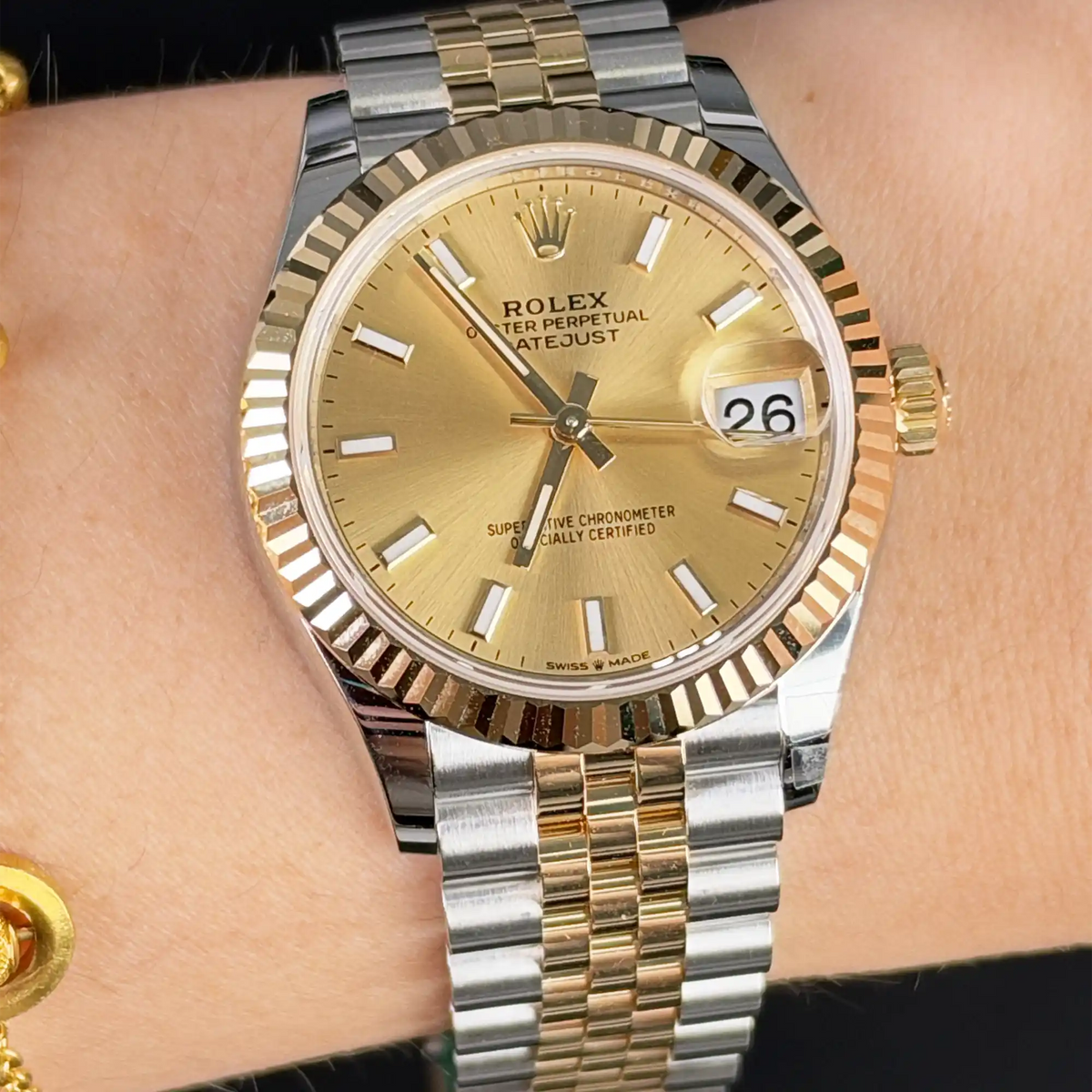 Rolex Datejust 31 Champagne Oystersteel Yellow Gold Jubilee 278273 - Wrist