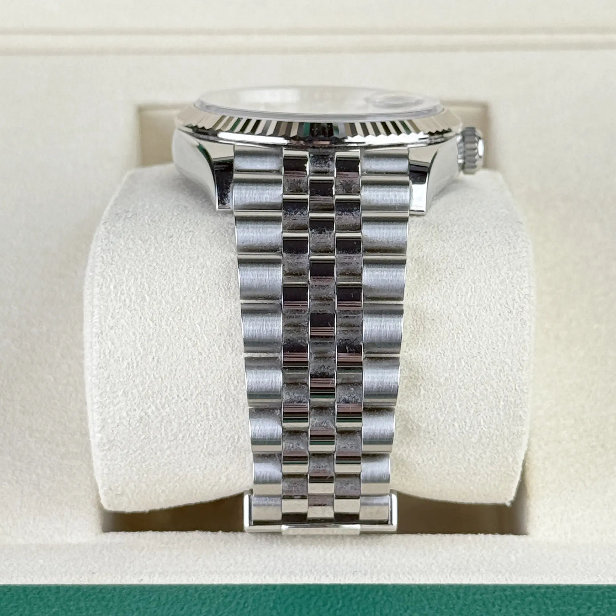 Rolex Datejust 36 Silver Dial Oystersteel Jubilee 126234 - Pre-owned - Bracelet 2