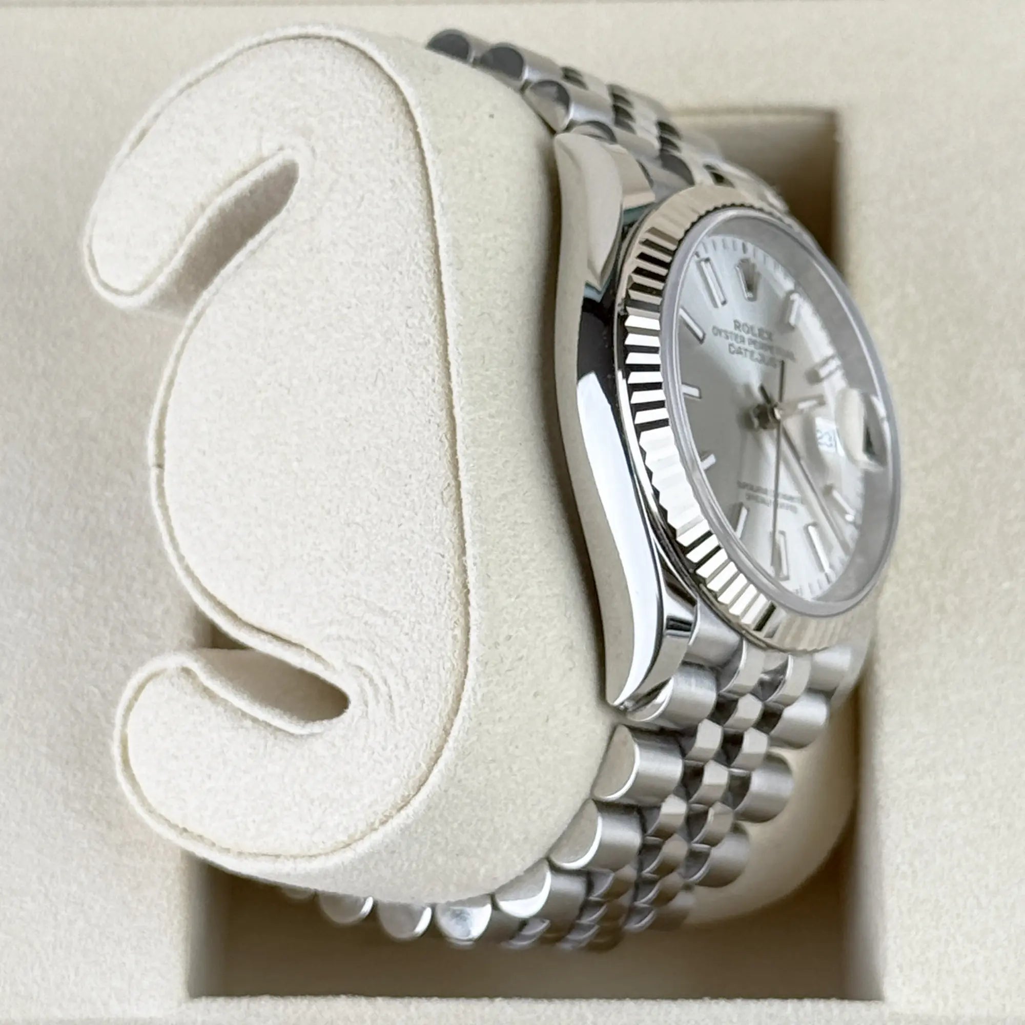 Rolex Datejust 36 Silver Dial Oystersteel Jubilee 126234 - Pre-owned - Side 4