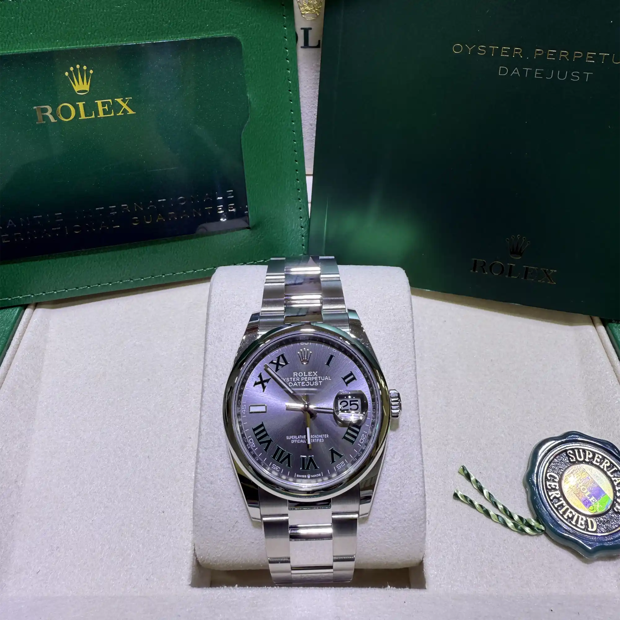 Rolex Datejust 36 Wimbledon Dial Oyster 126200 - Full Set