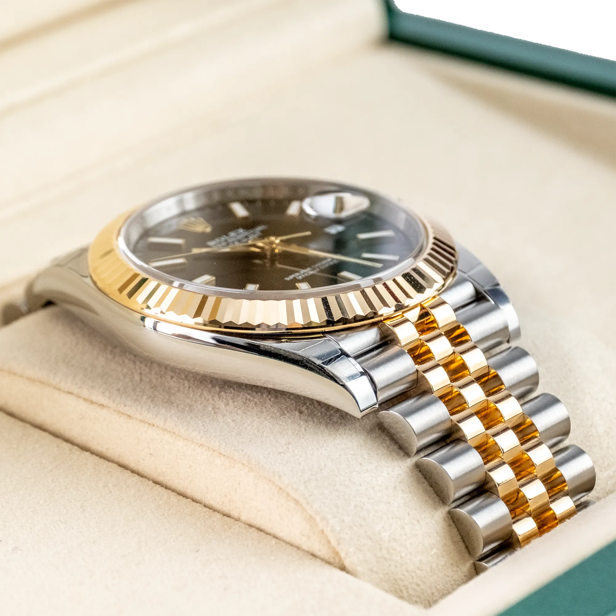 Rolex Datejust 41 Black Diamond Oystersteel Yellow Gold Jubilee 126333 - Left