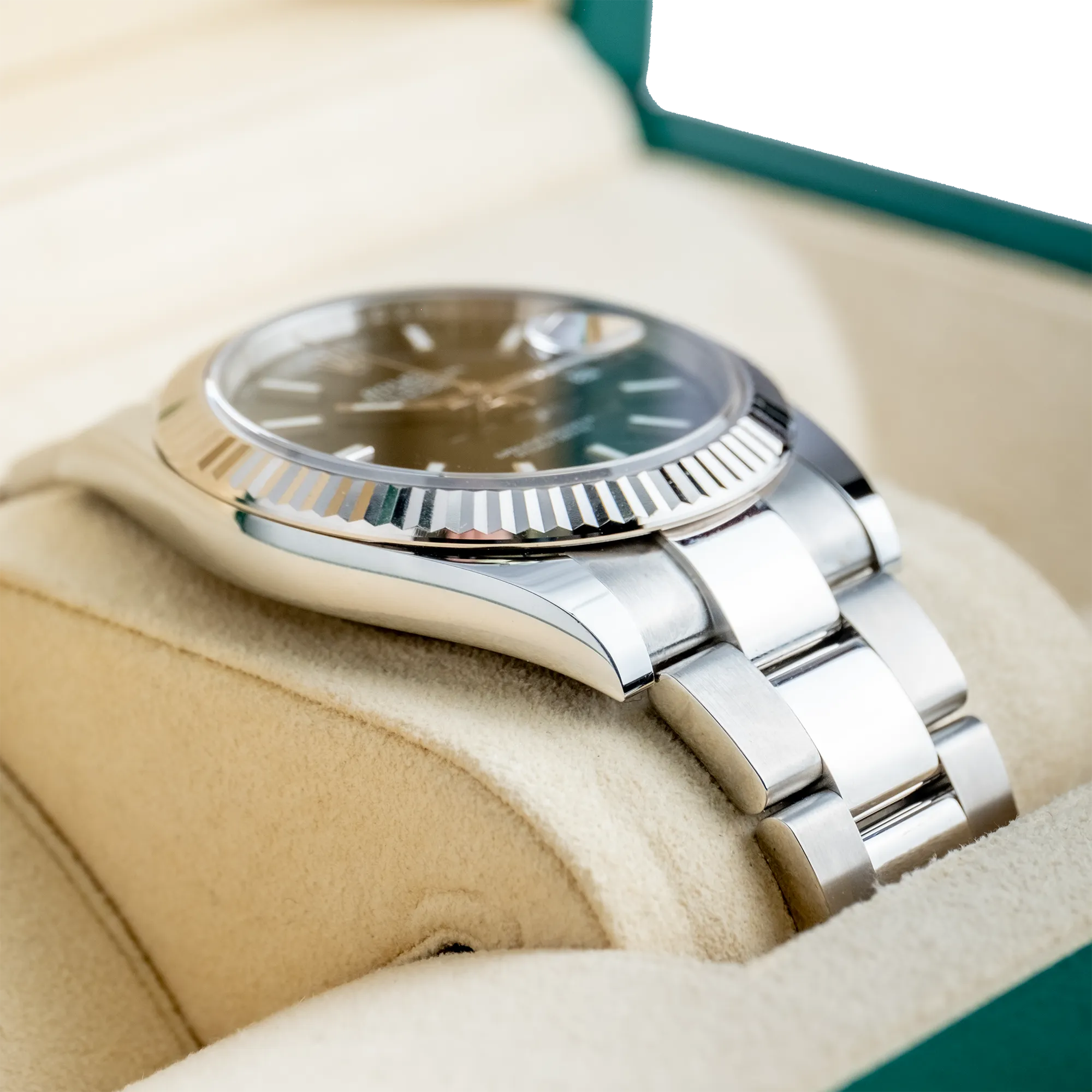 Rolex Datejust 41 Black Index 126334 - Left